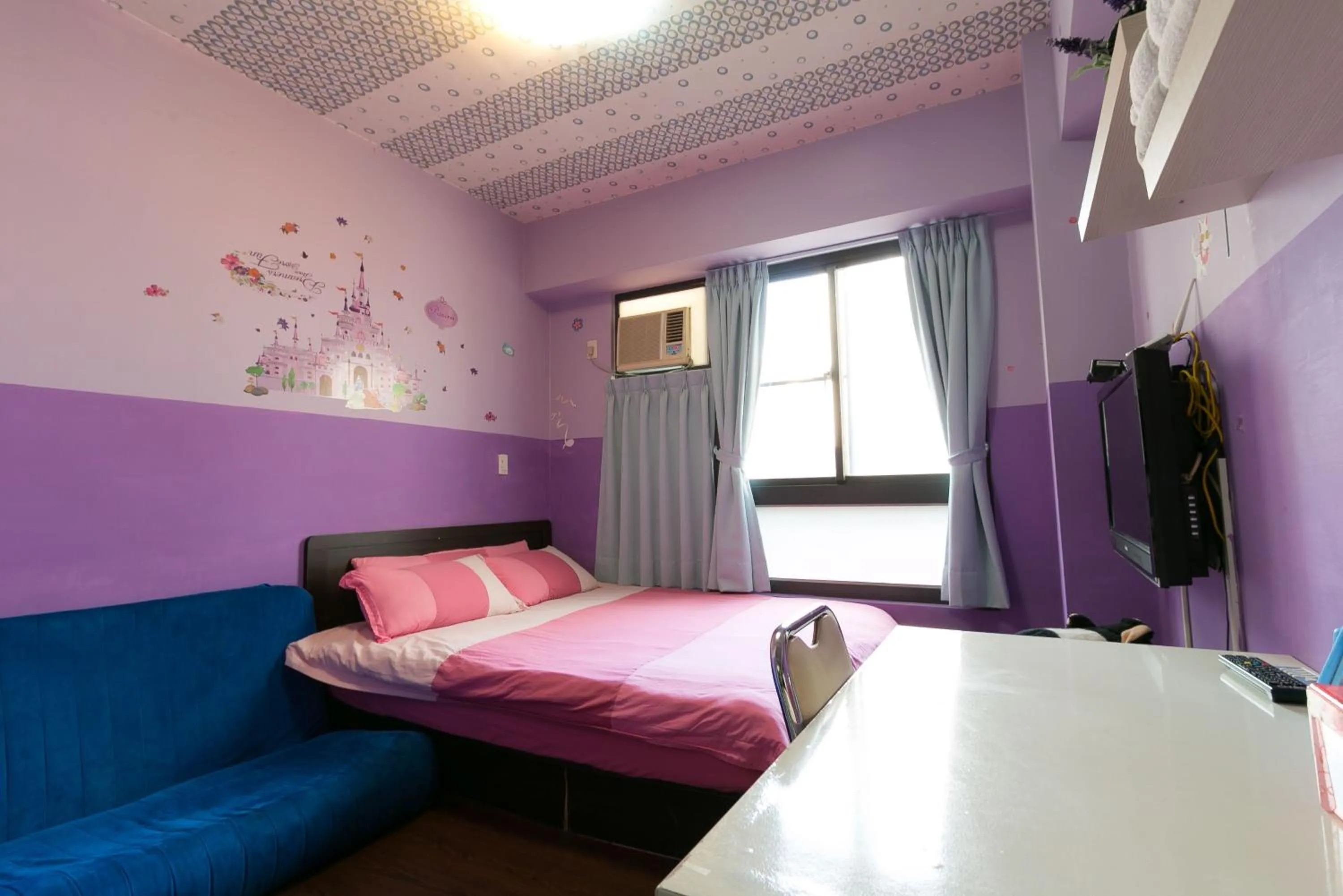 Property building in Fengchia Love Heart