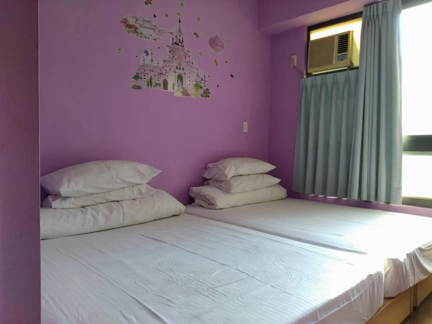 Photo of the whole room in Fengchia Love Heart