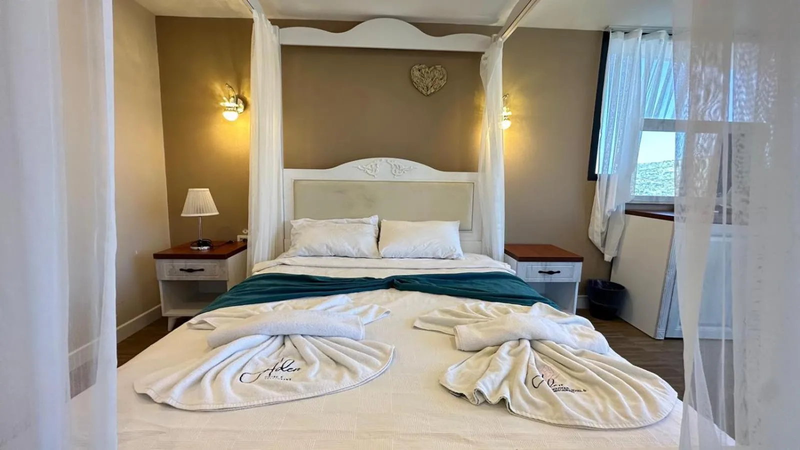 Property building, Bed in Aden Boutique Otel