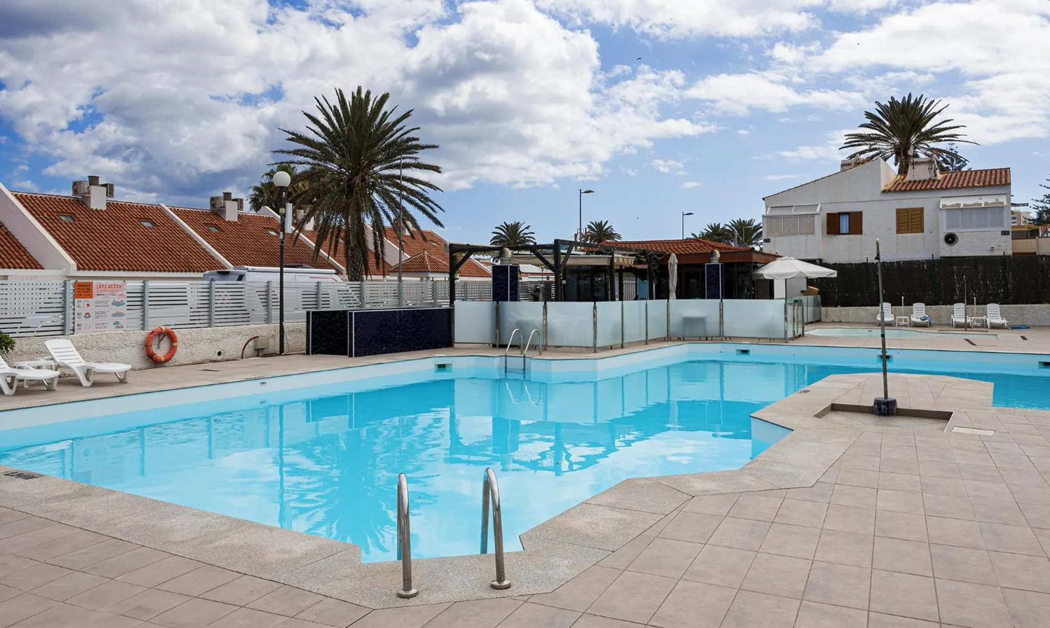 Swimming pool in Smartr Maspalomas Corinto