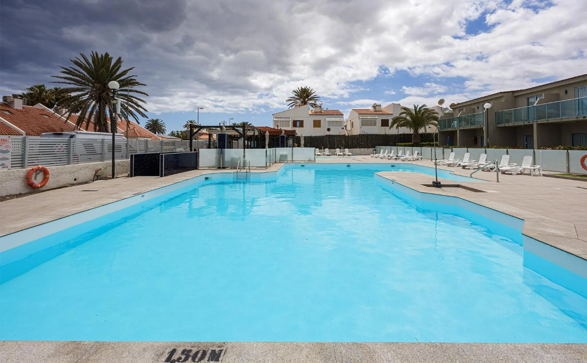 Pool view in Smartr Maspalomas Corinto