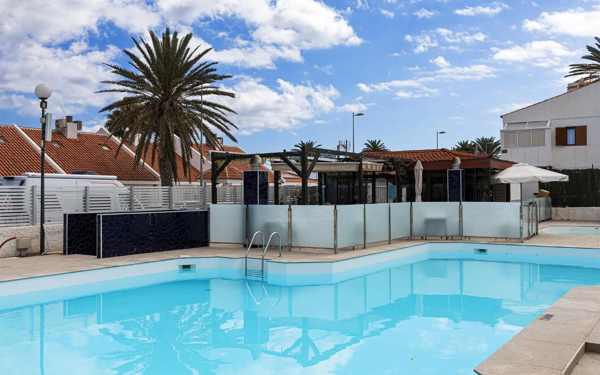 Swimming pool in Smartr Maspalomas Corinto