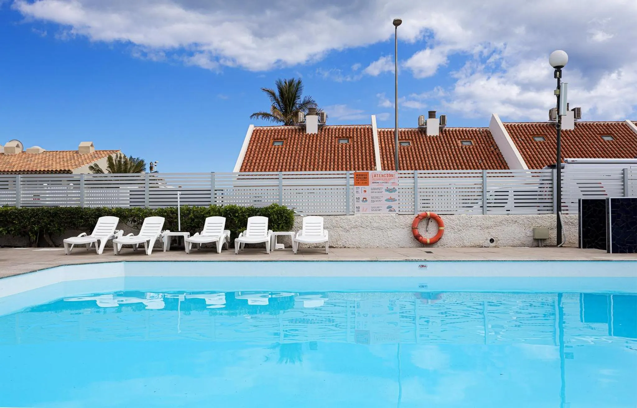 Pool view in Smartr Maspalomas Corinto