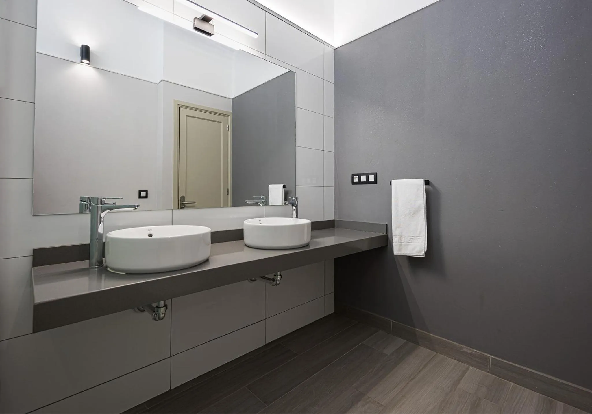 Bathroom in Smartr Maspalomas Corinto