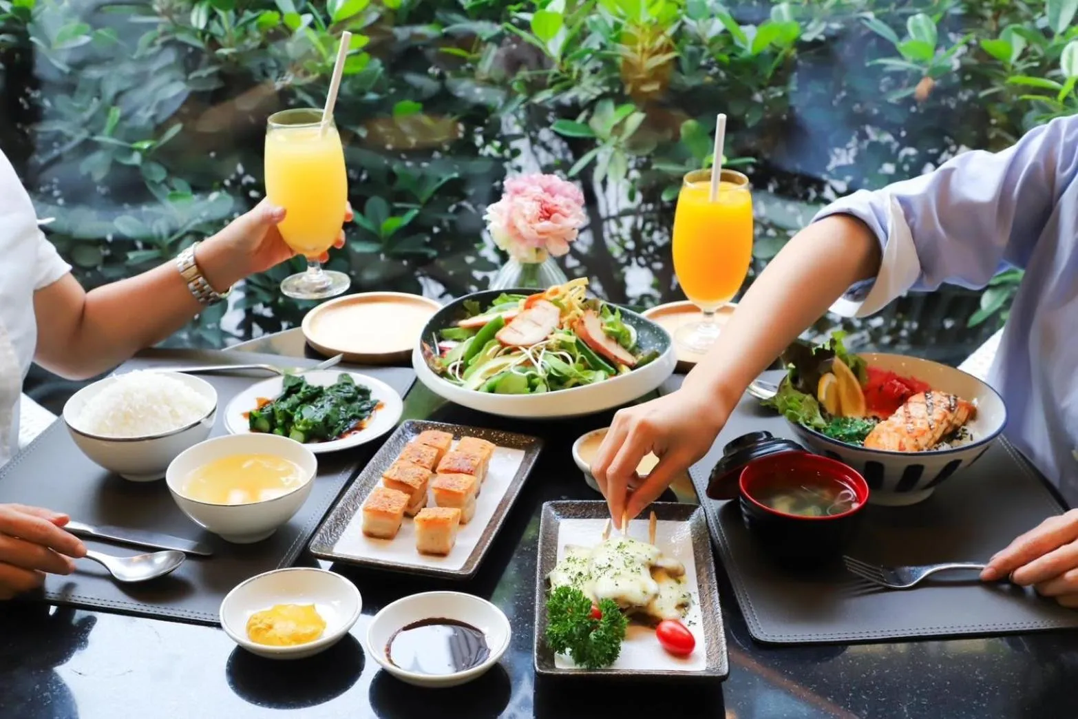 Restaurant/places to eat in Grande Centre Point Sukhumvit 55 Thong Lo