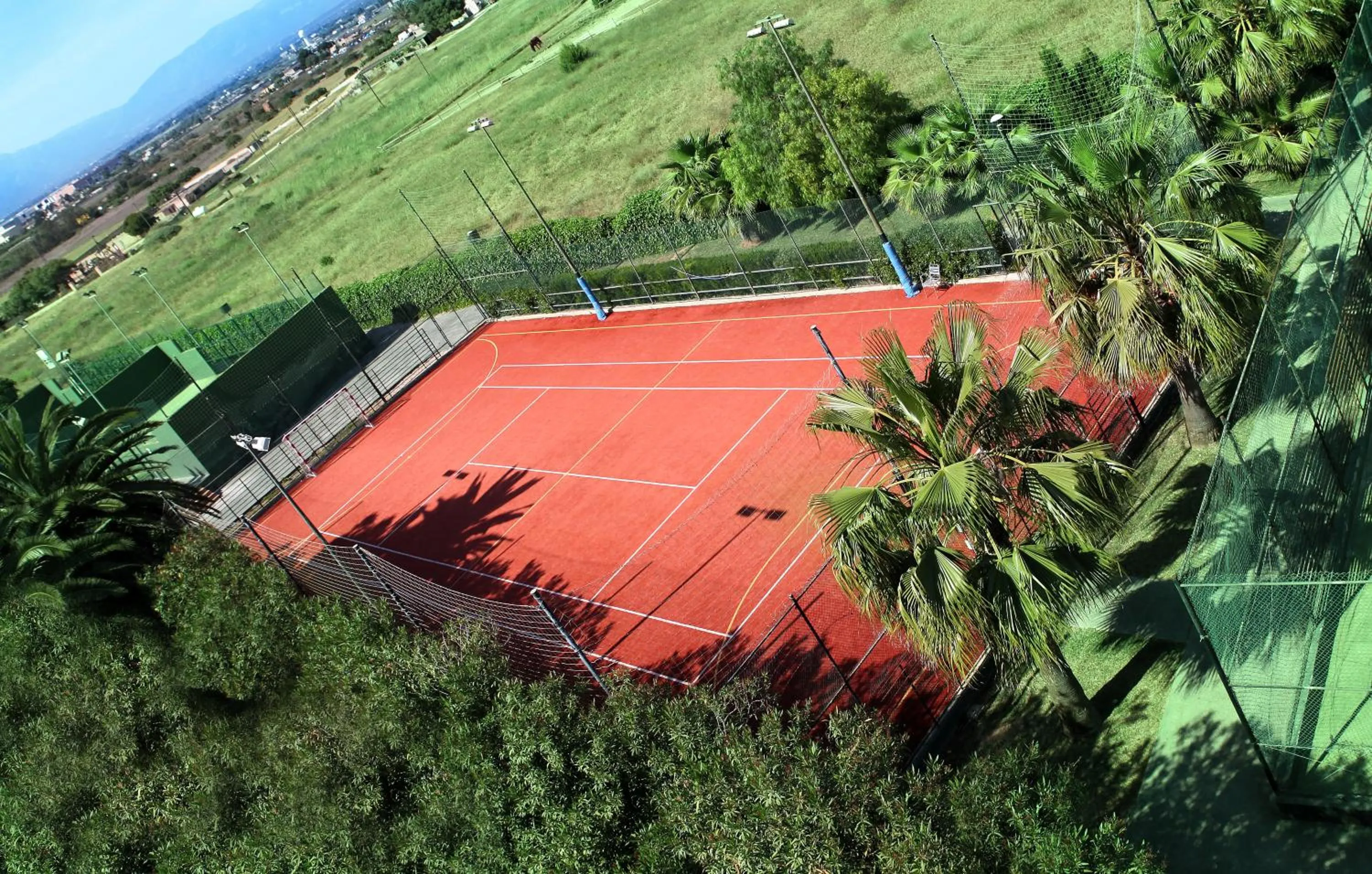 Tennis court in Hotel Don Miguel Playa