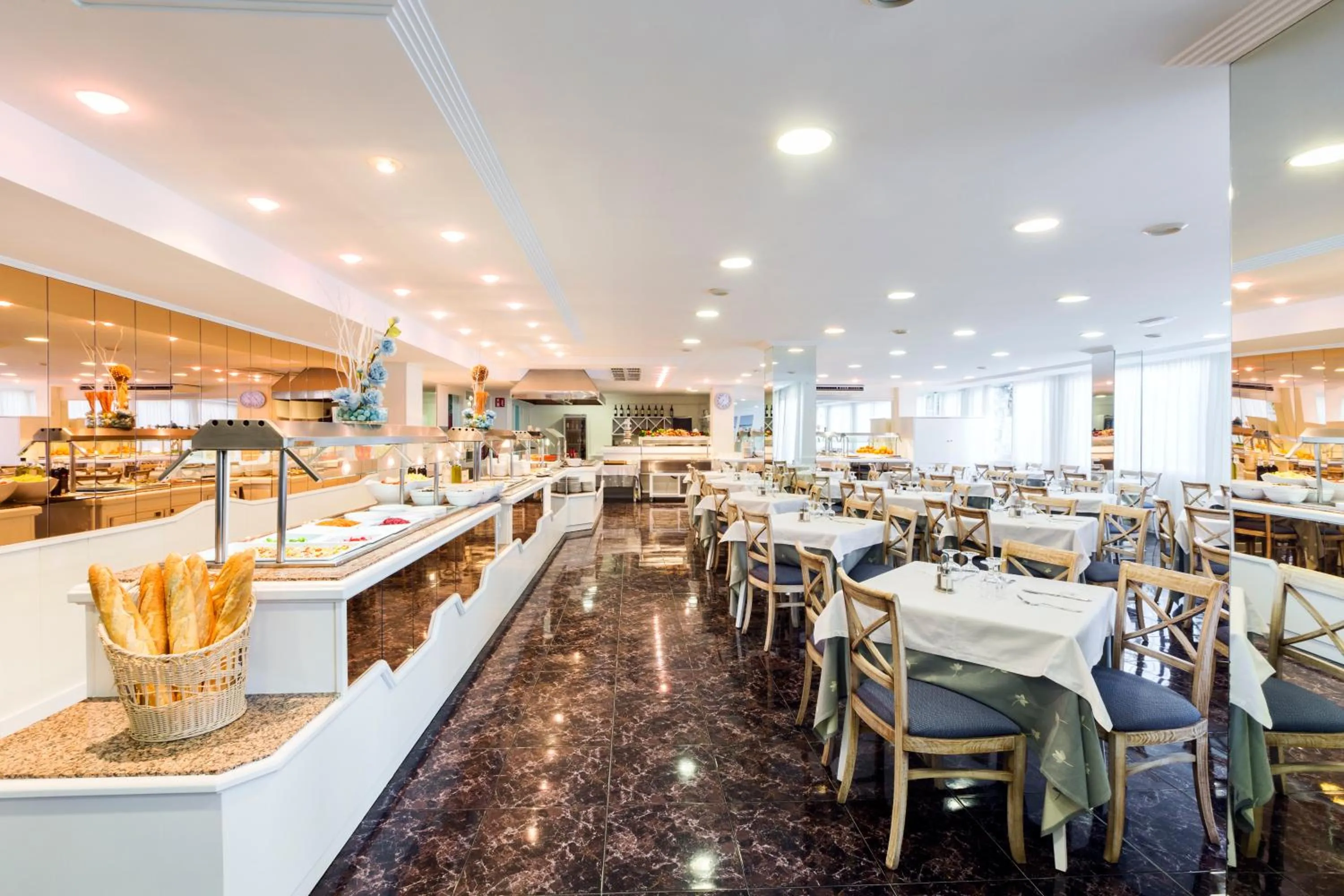 Restaurant/places to eat in Hotel Don Miguel Playa