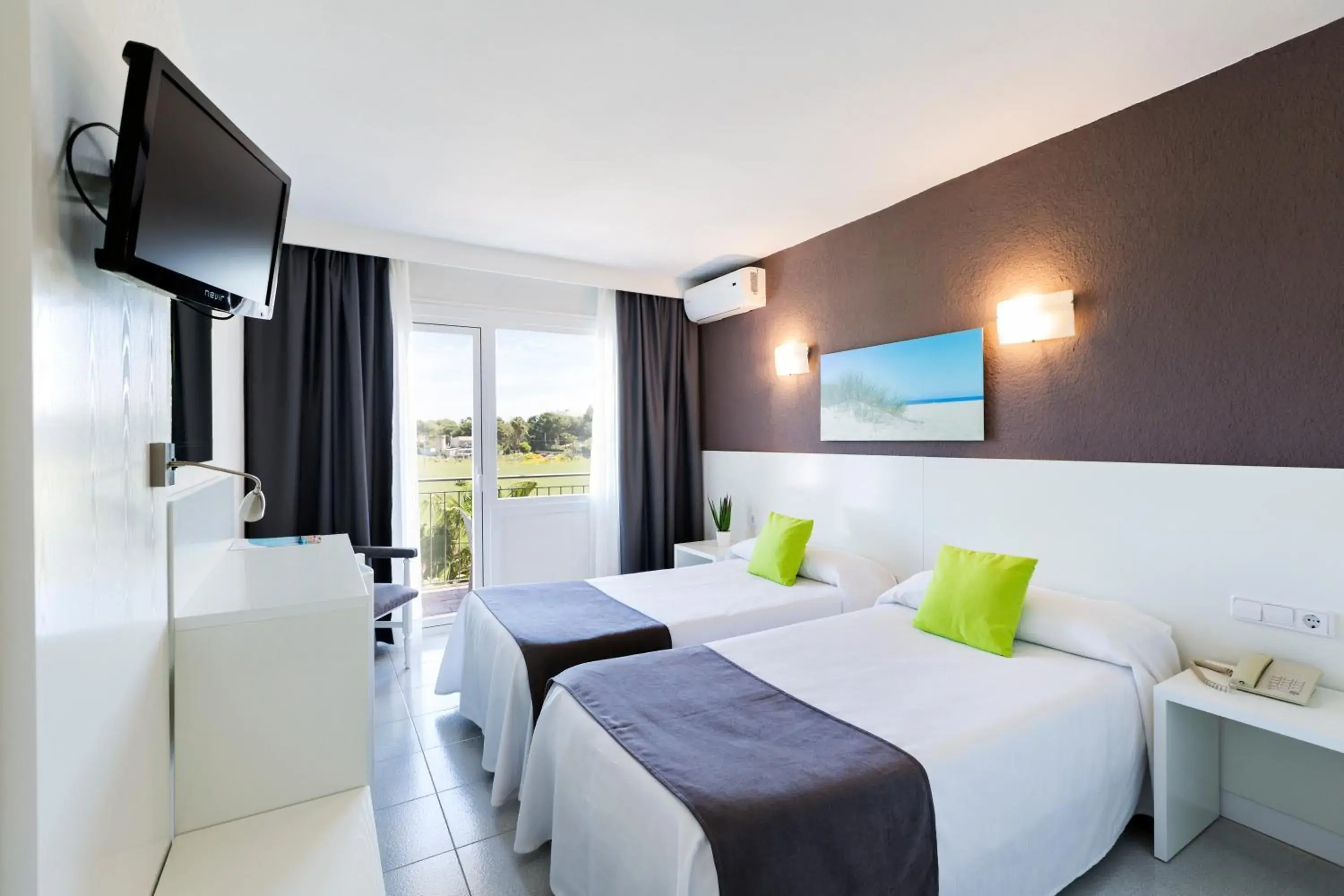 Photo of the whole room, Bed in Hotel Don Miguel Playa Photo of the whole room, Bed in Hotel Don Miguel Playa