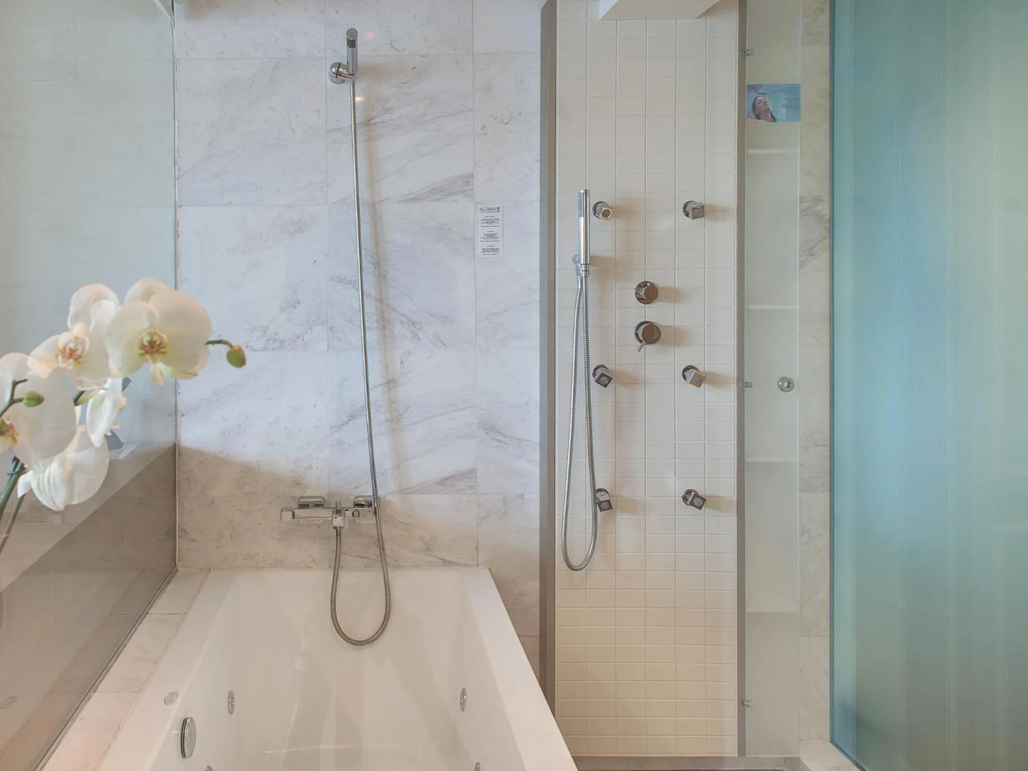 Shower in Hotel Boutique Villa Venecia
