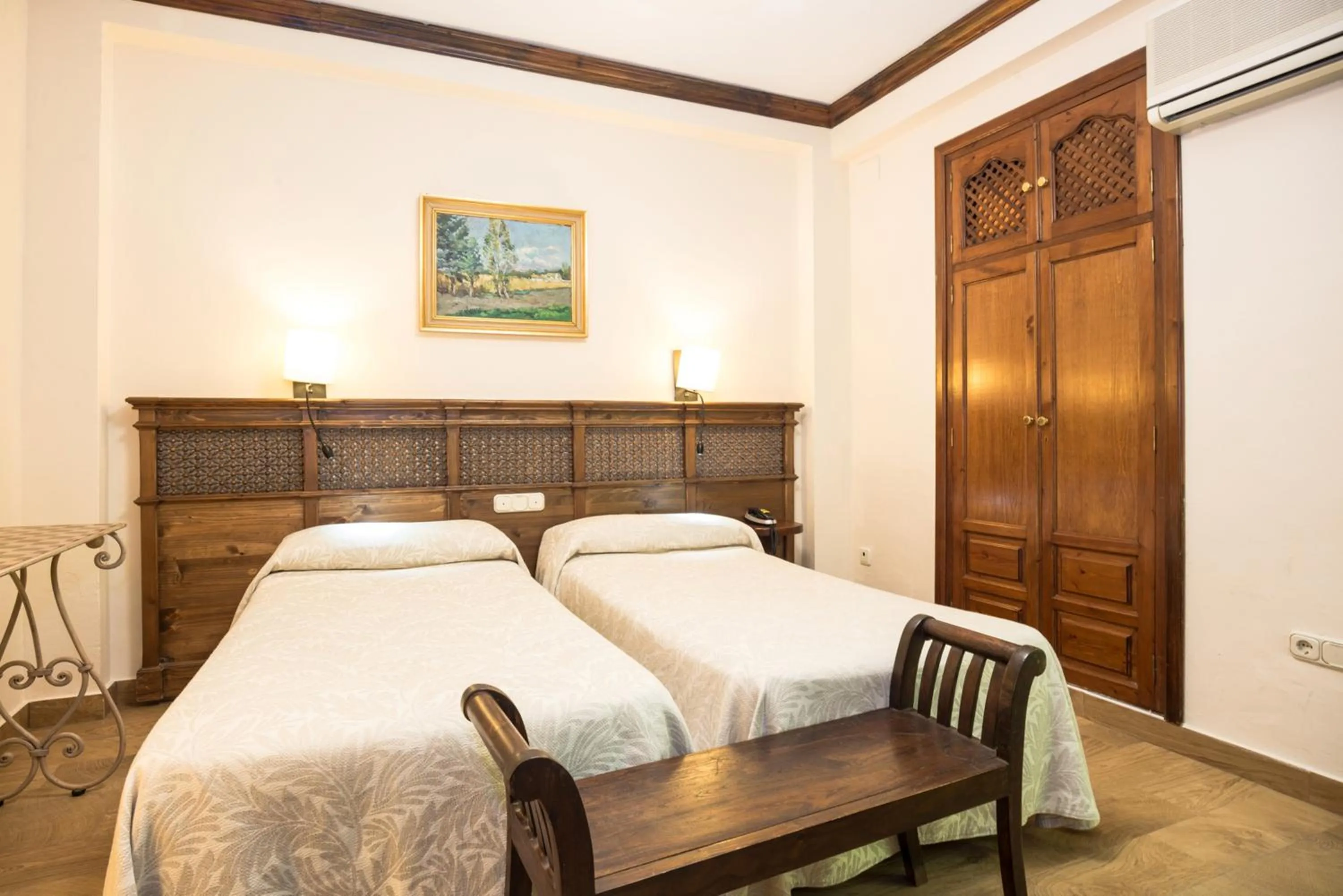 Bed in Hotel América