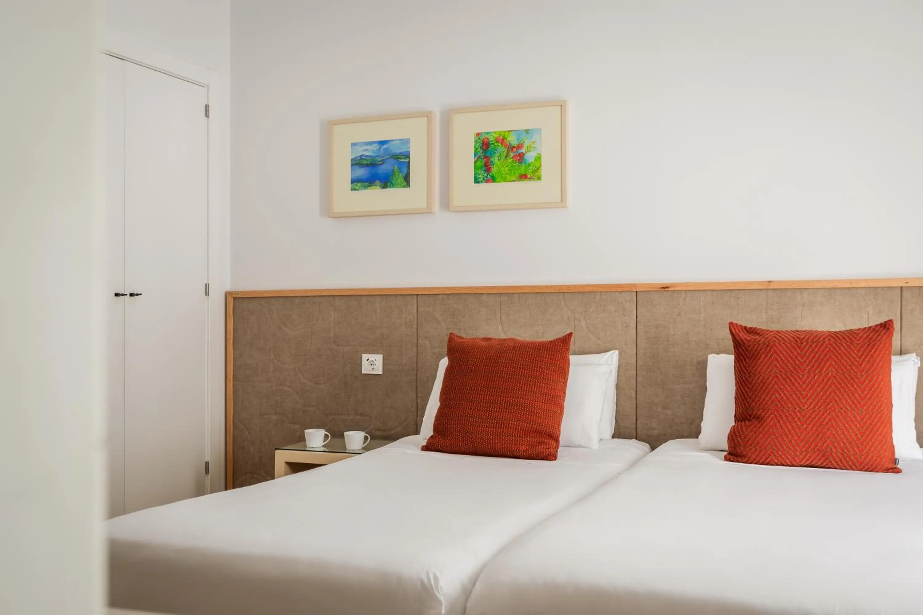 Bed in BYPILLOW Tiento