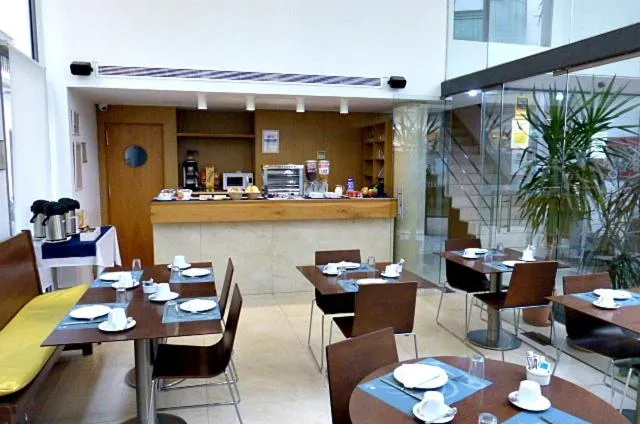 Lounge or bar in Hotel Apartamentos Patagonia Sur