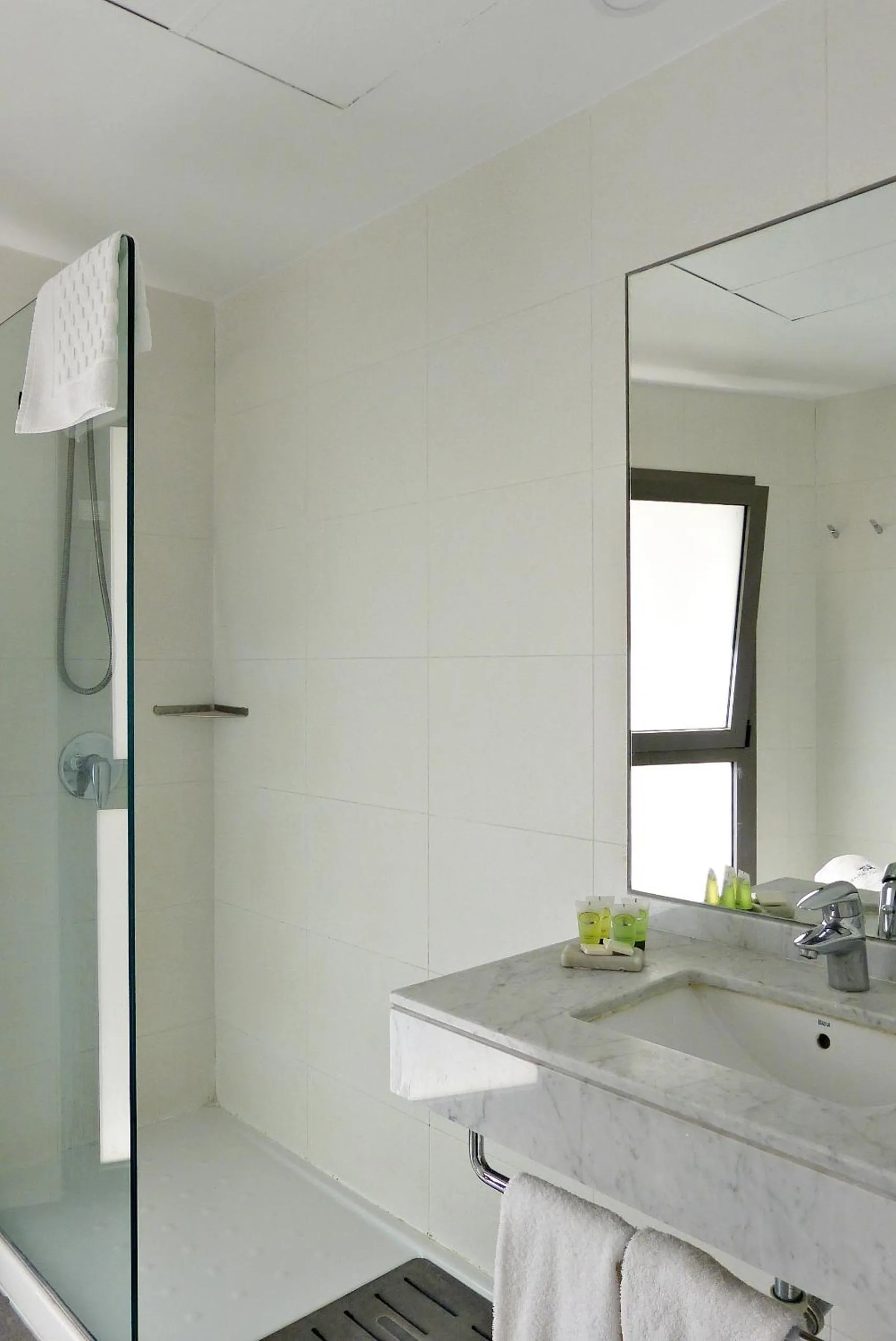 Bathroom in Hotel Apartamentos Patagonia Sur