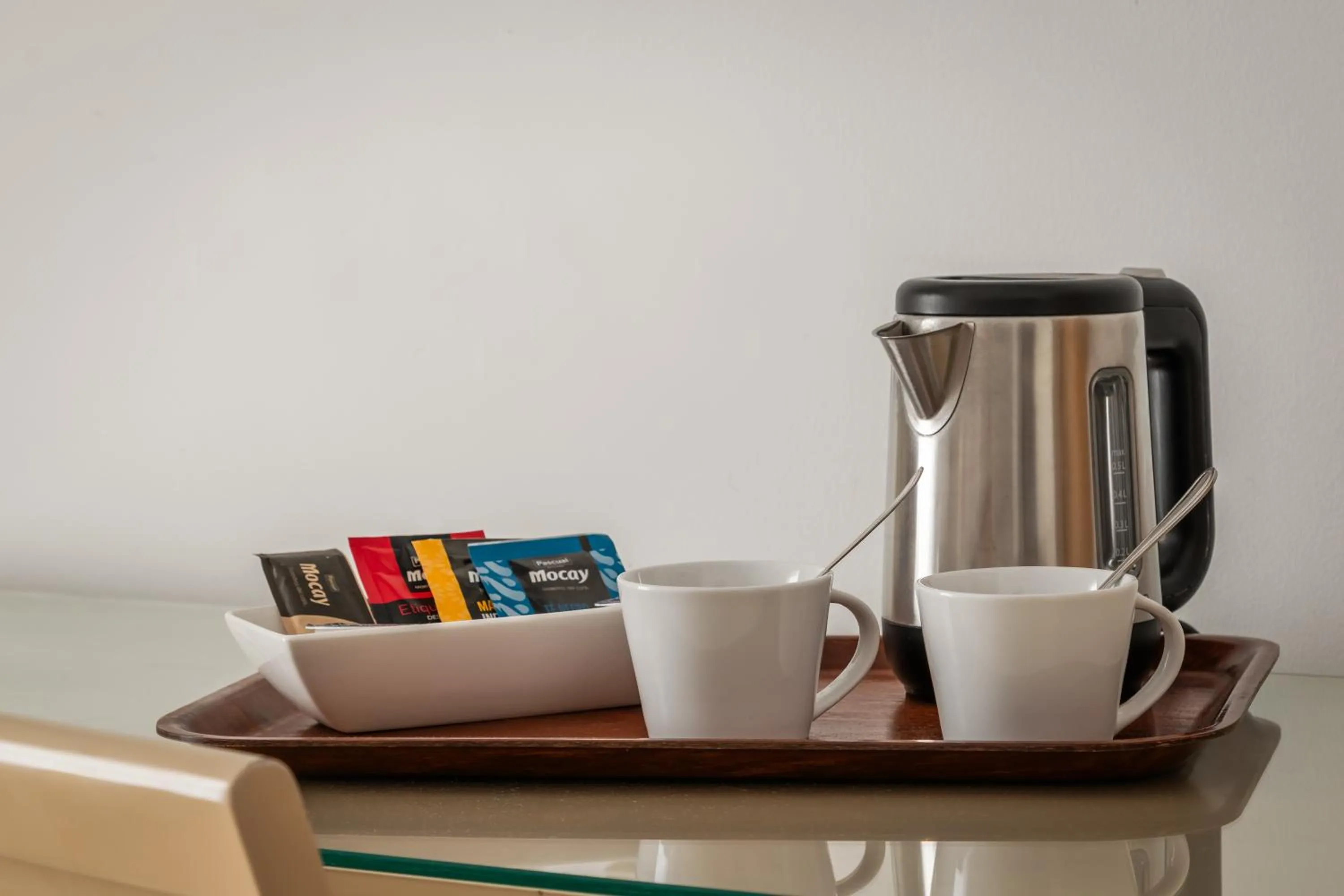 Coffee/tea facilities in BYPILLOW Tiento