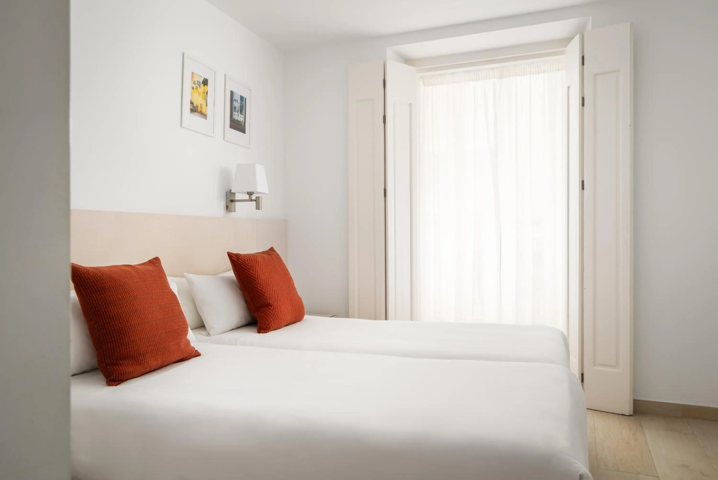 Bed in BYPILLOW Tiento