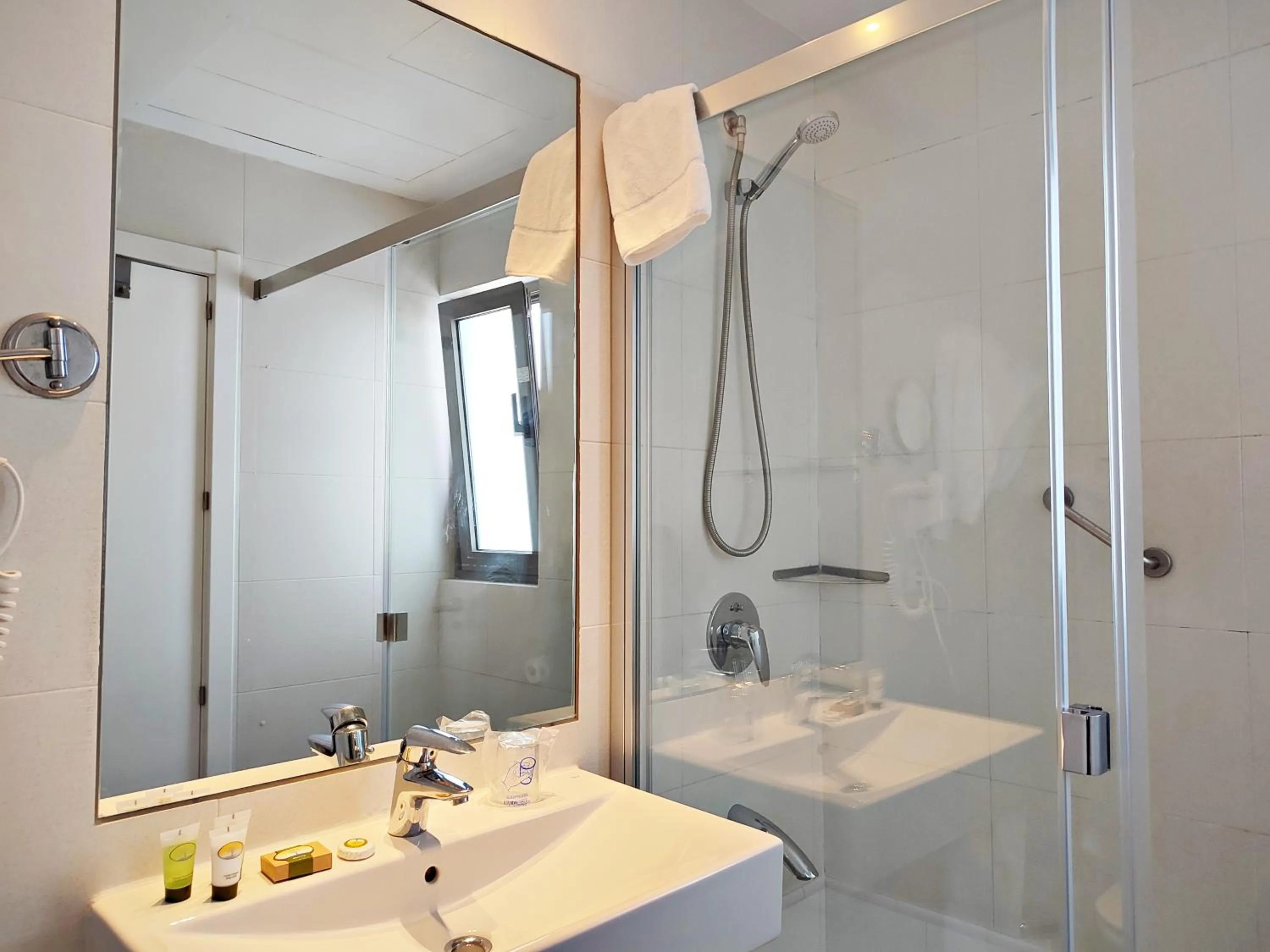 Bathroom in Hotel Apartamentos Patagonia Sur