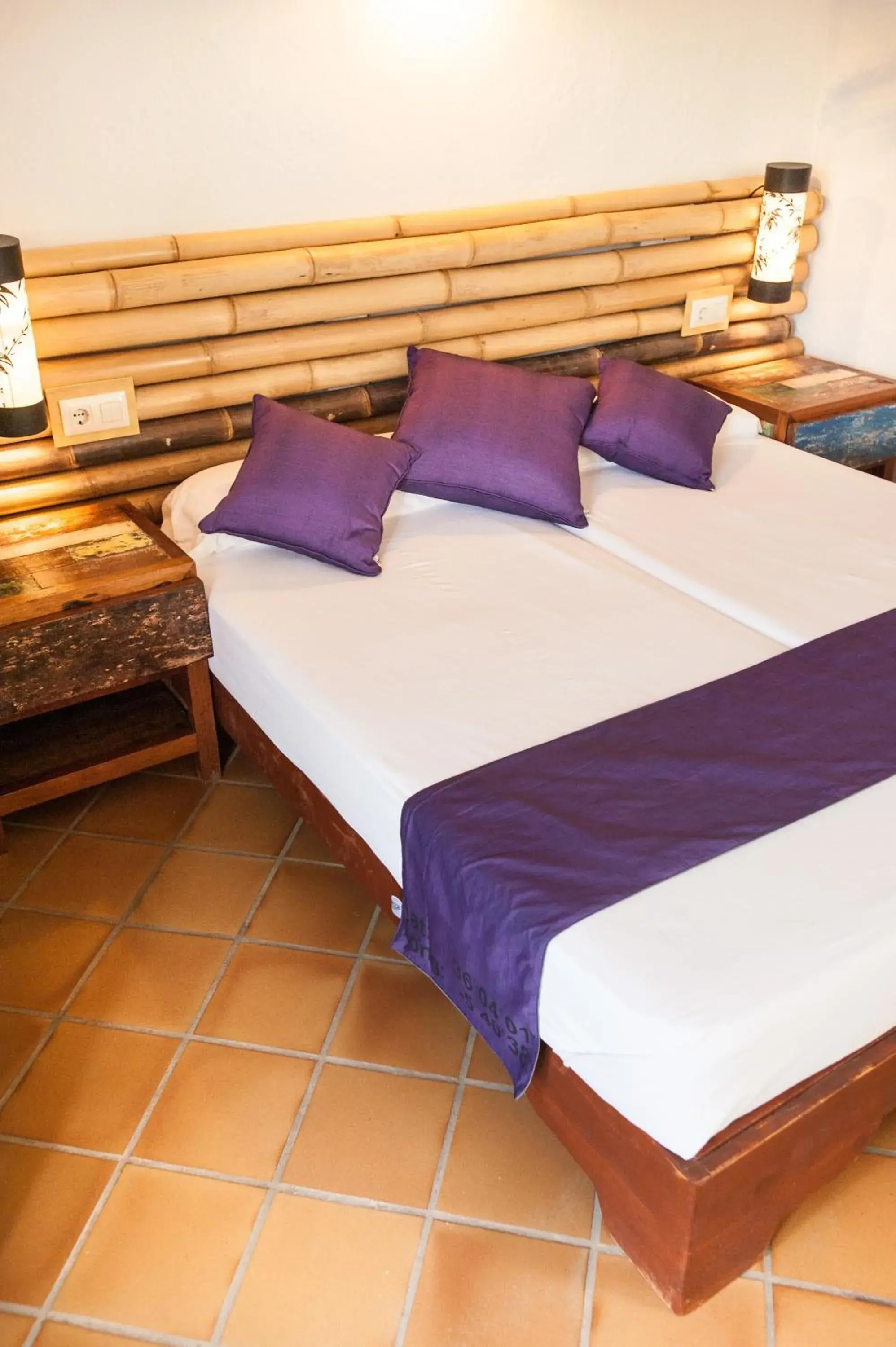 Bed in 100% Fun Bed in 100% Fun