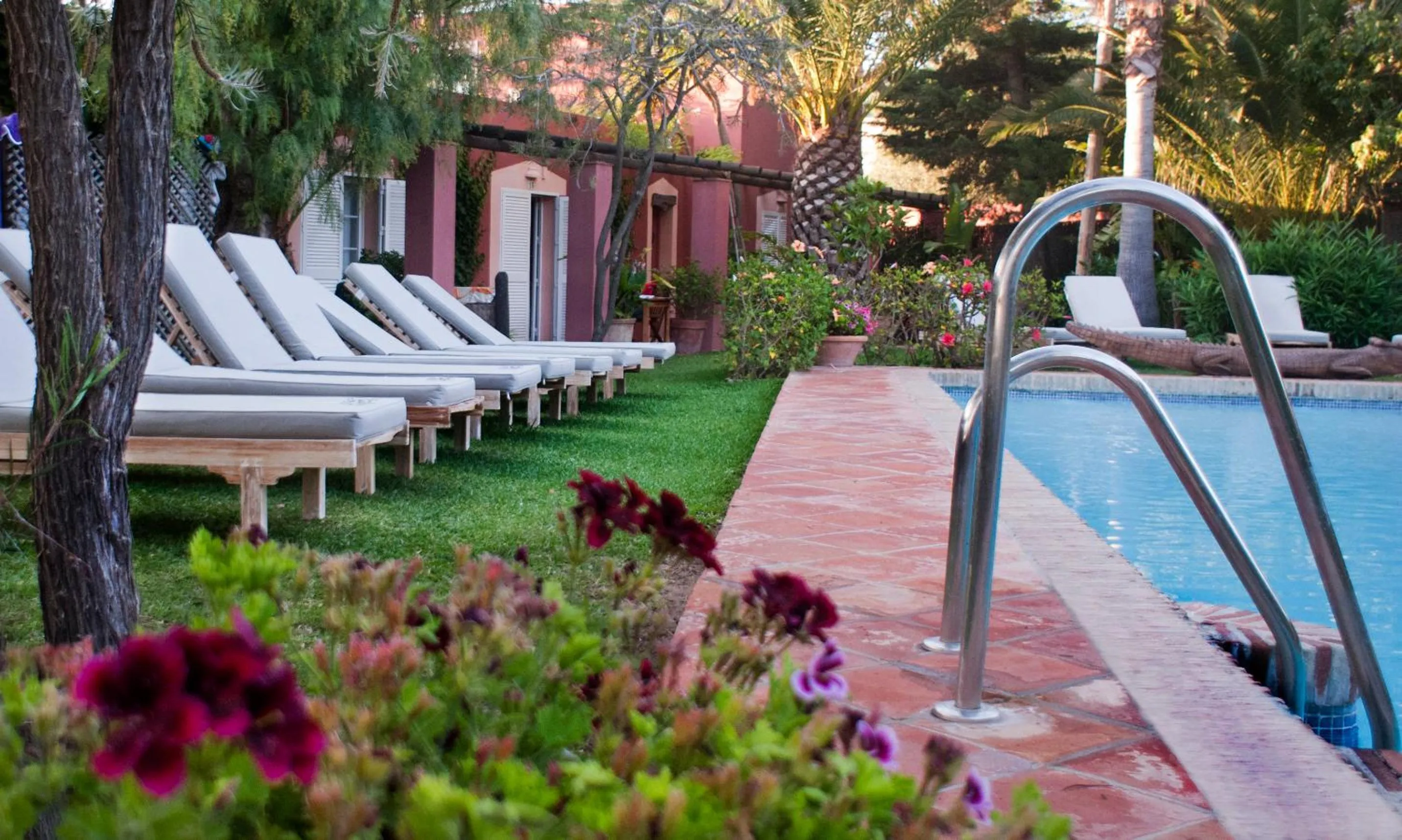 Swimming pool in 100% Fun