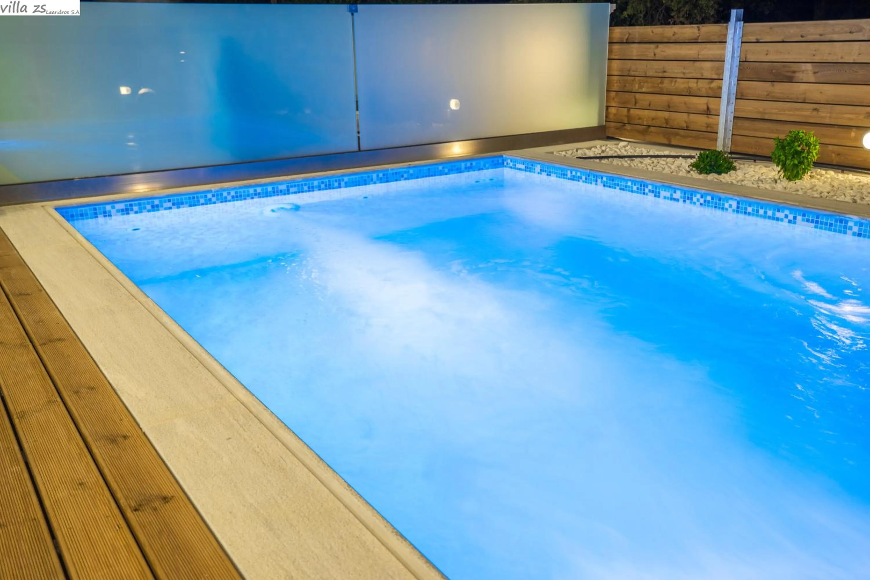 Massage in Zante Suites