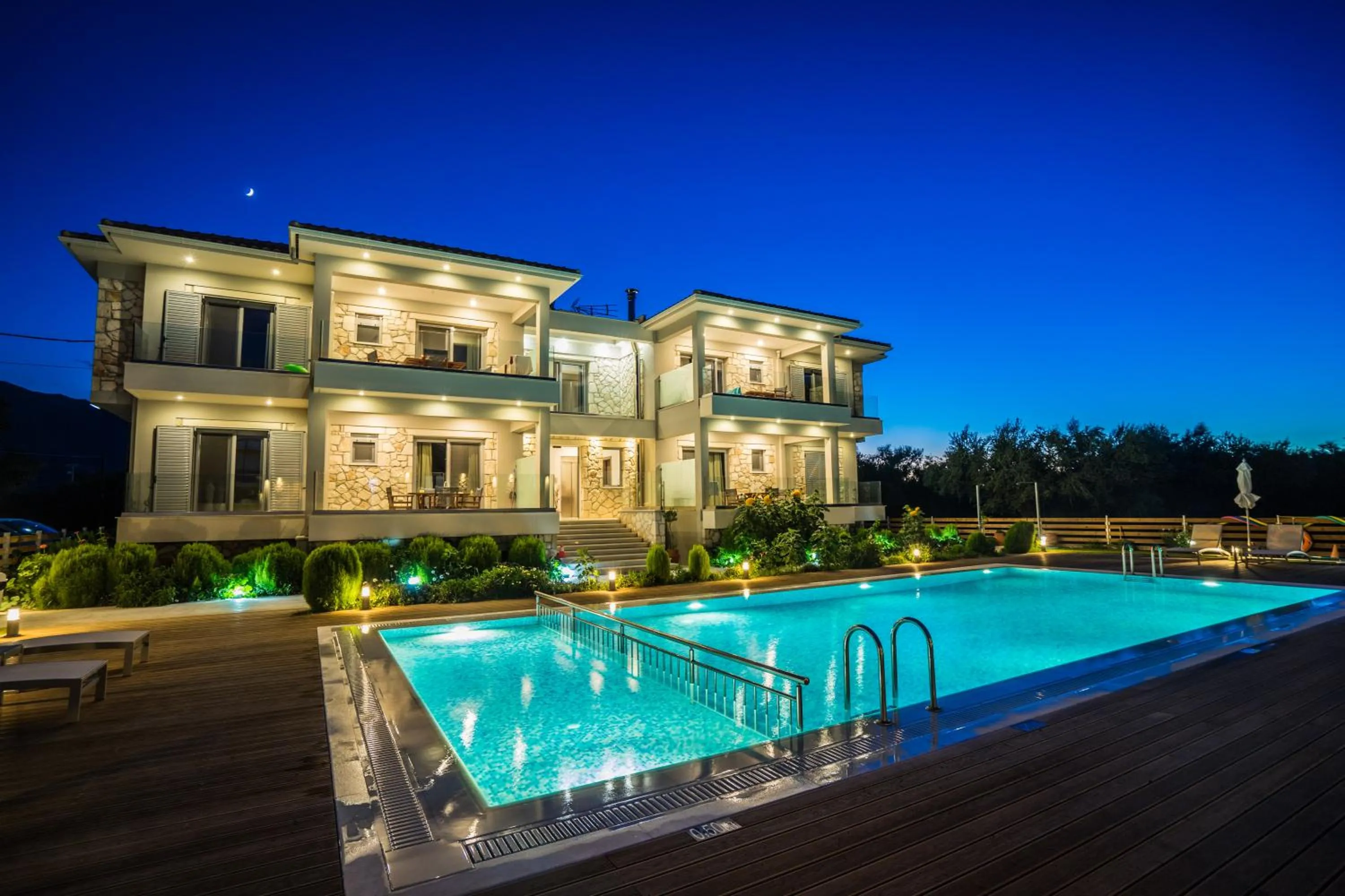 Swimming pool in Zante Suites