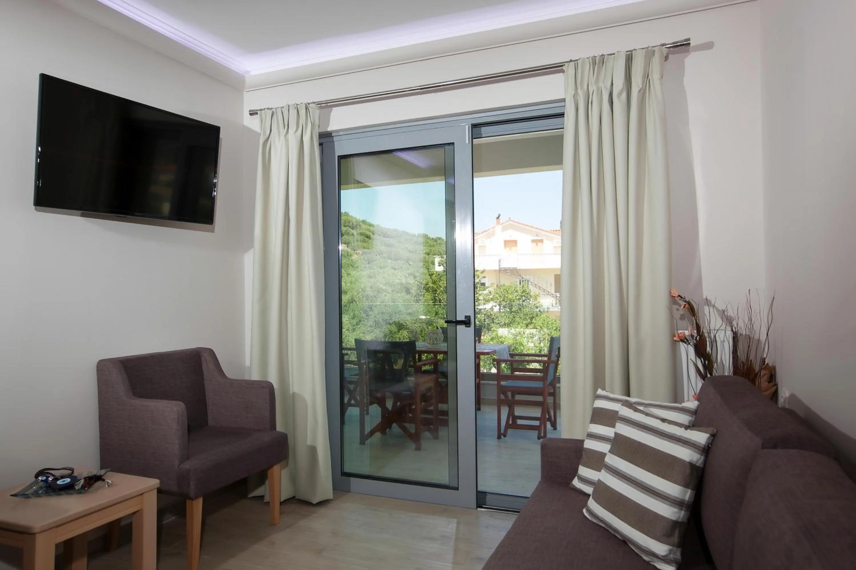 Day in Zante Suites