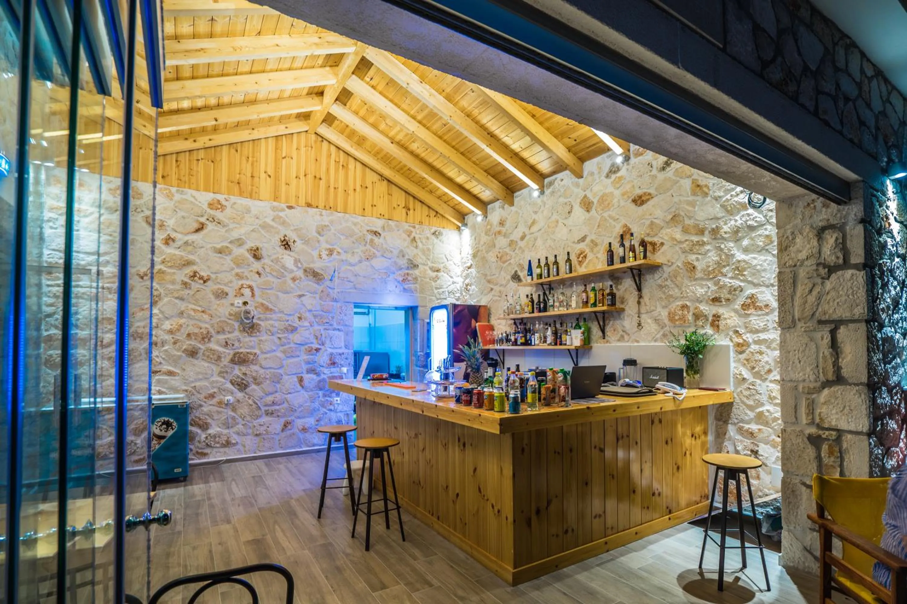 Lounge or bar in Zante Suites