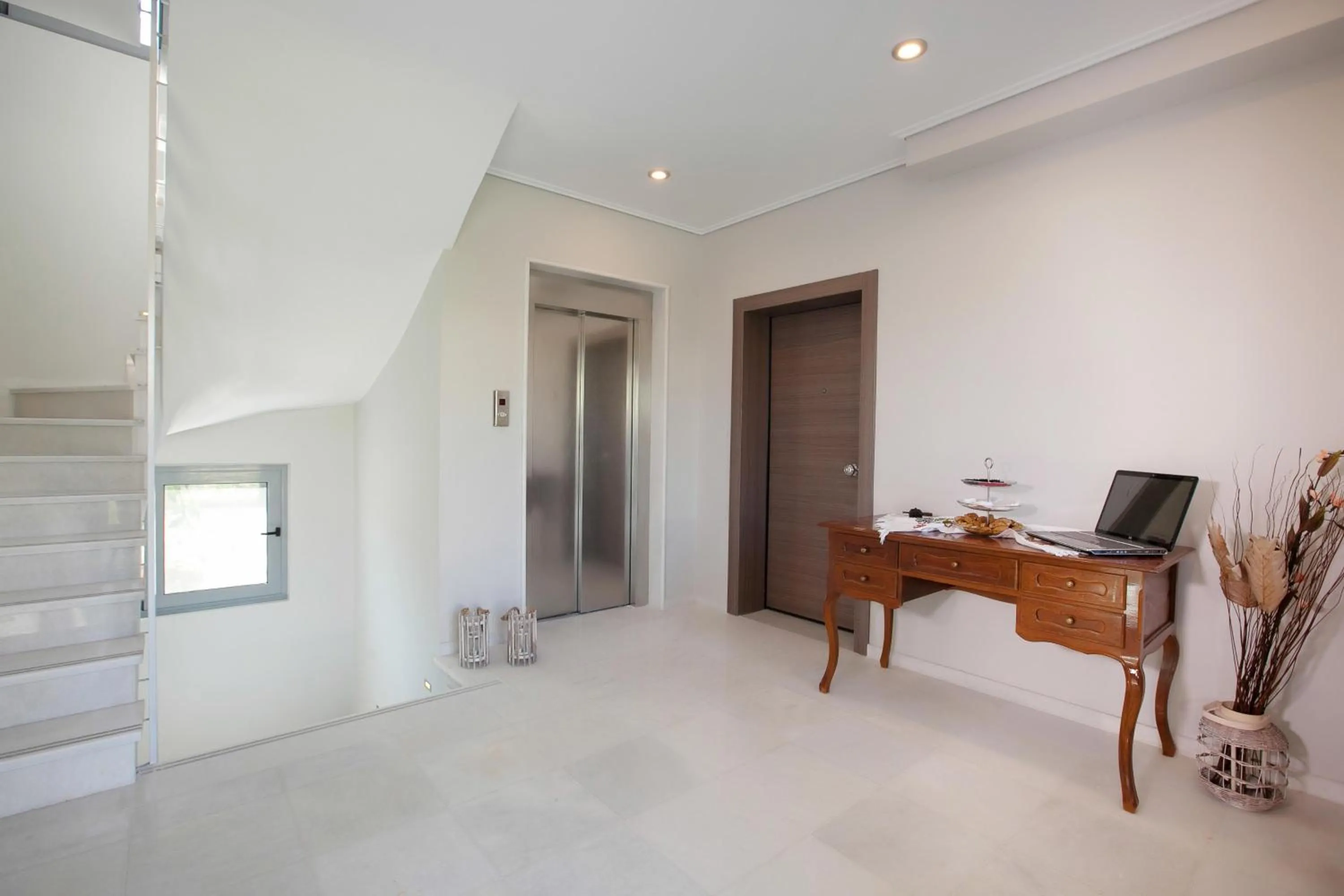 Day in Zante Suites