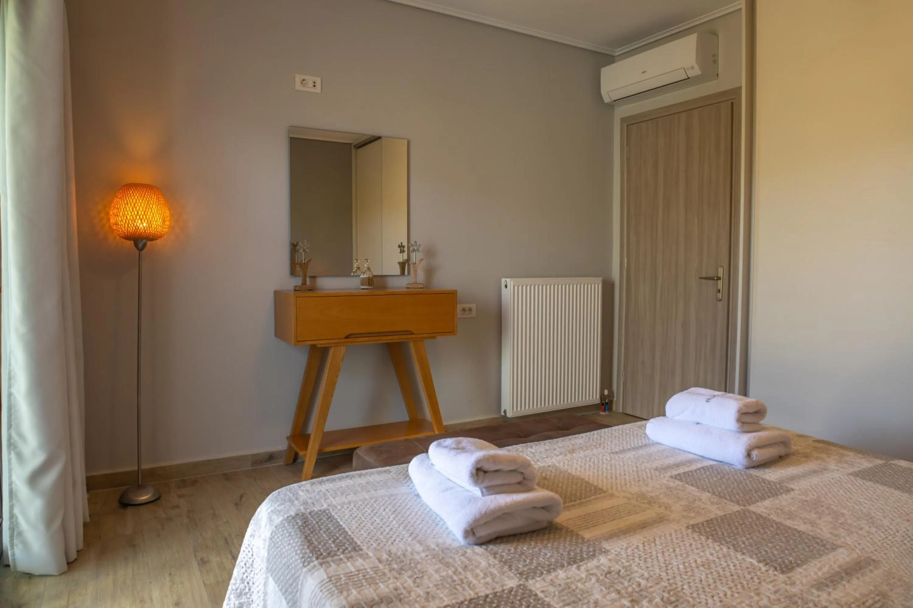 Bedroom, Bed in Zante Suites