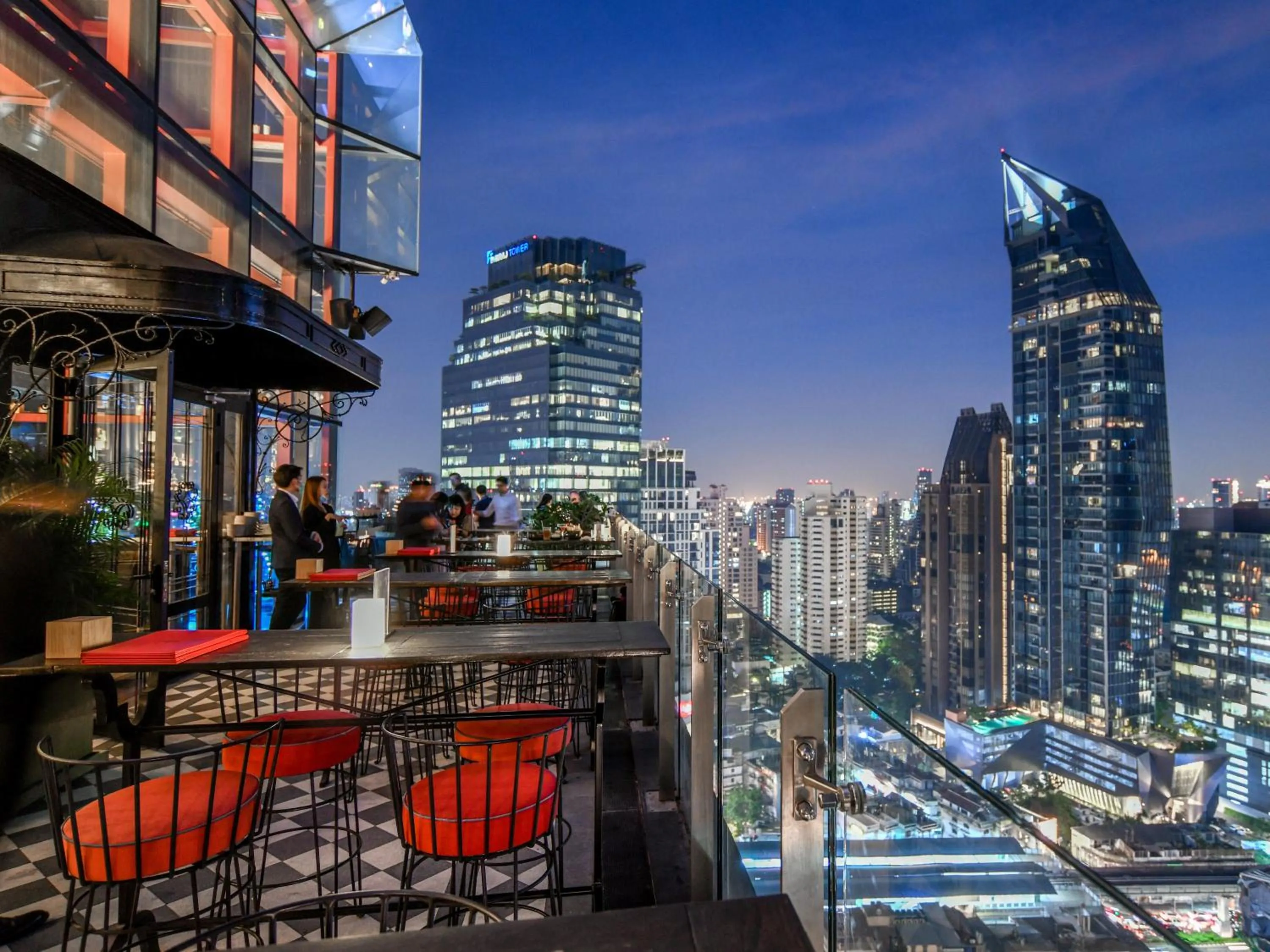 Restaurant/places to eat in SKYVIEW Hotel Bangkok - Sukhumvit