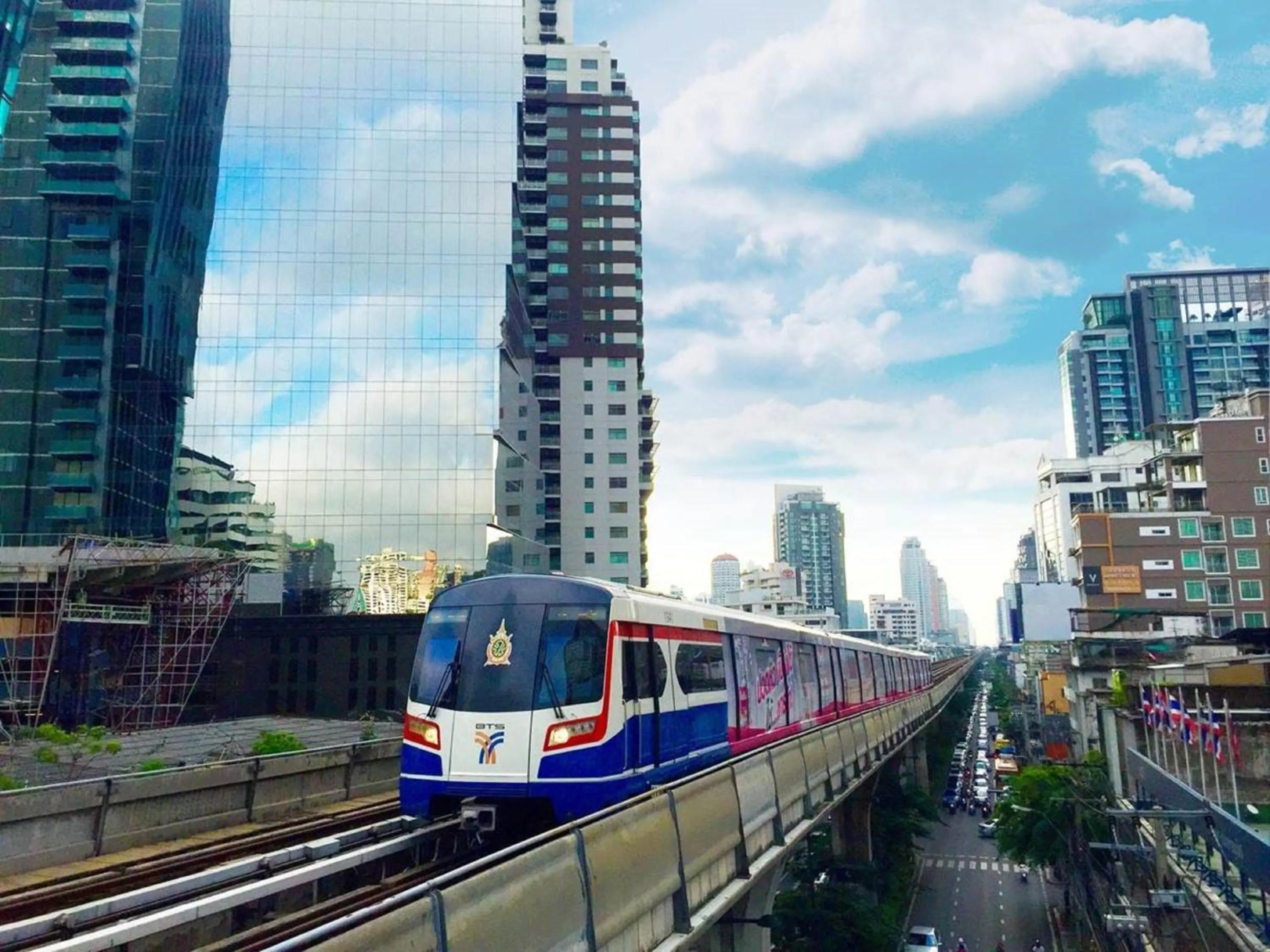 Nearby landmark in SKYVIEW Hotel Bangkok - Sukhumvit