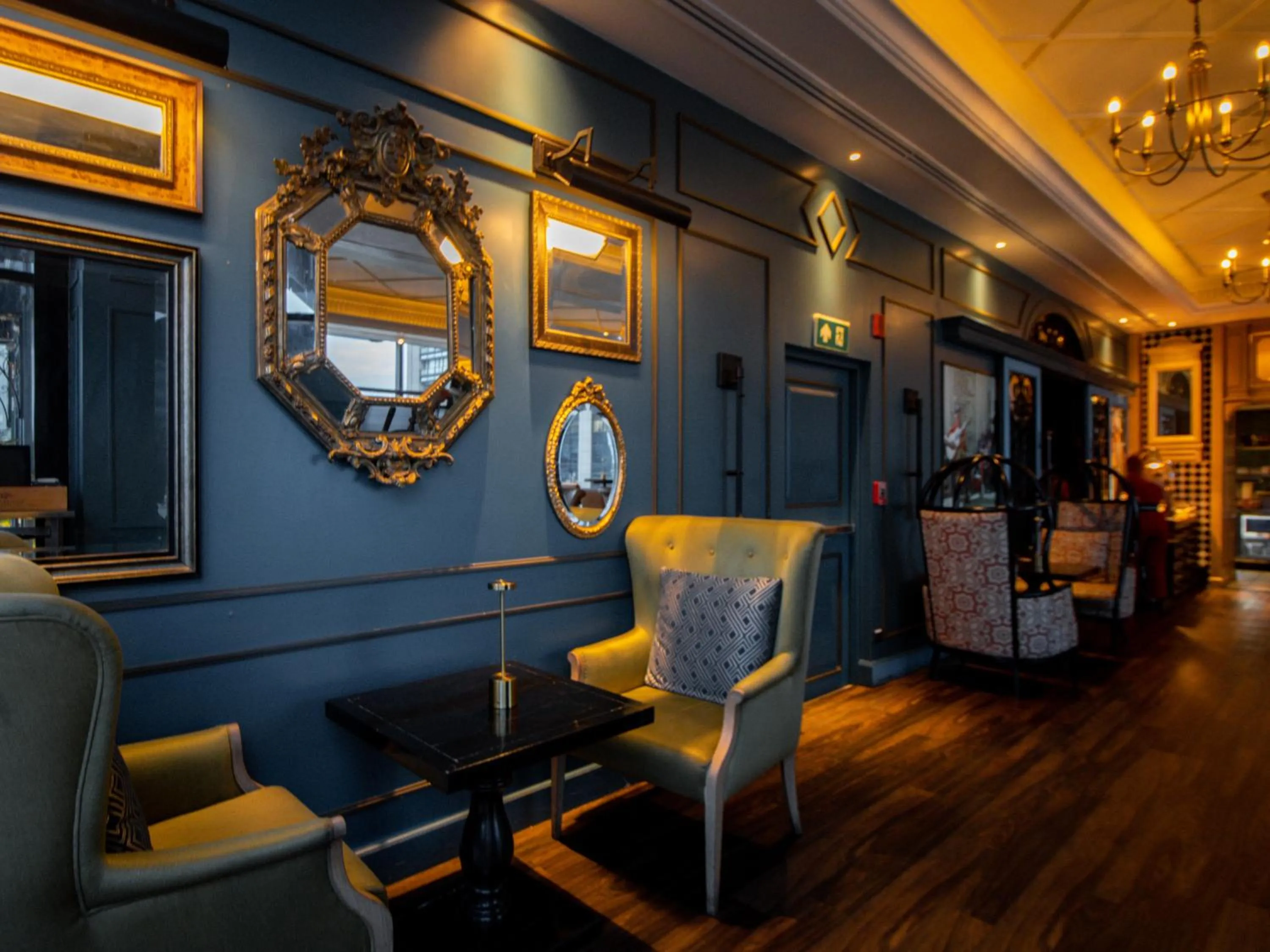 Lounge or bar in SKYVIEW Hotel Bangkok - Sukhumvit