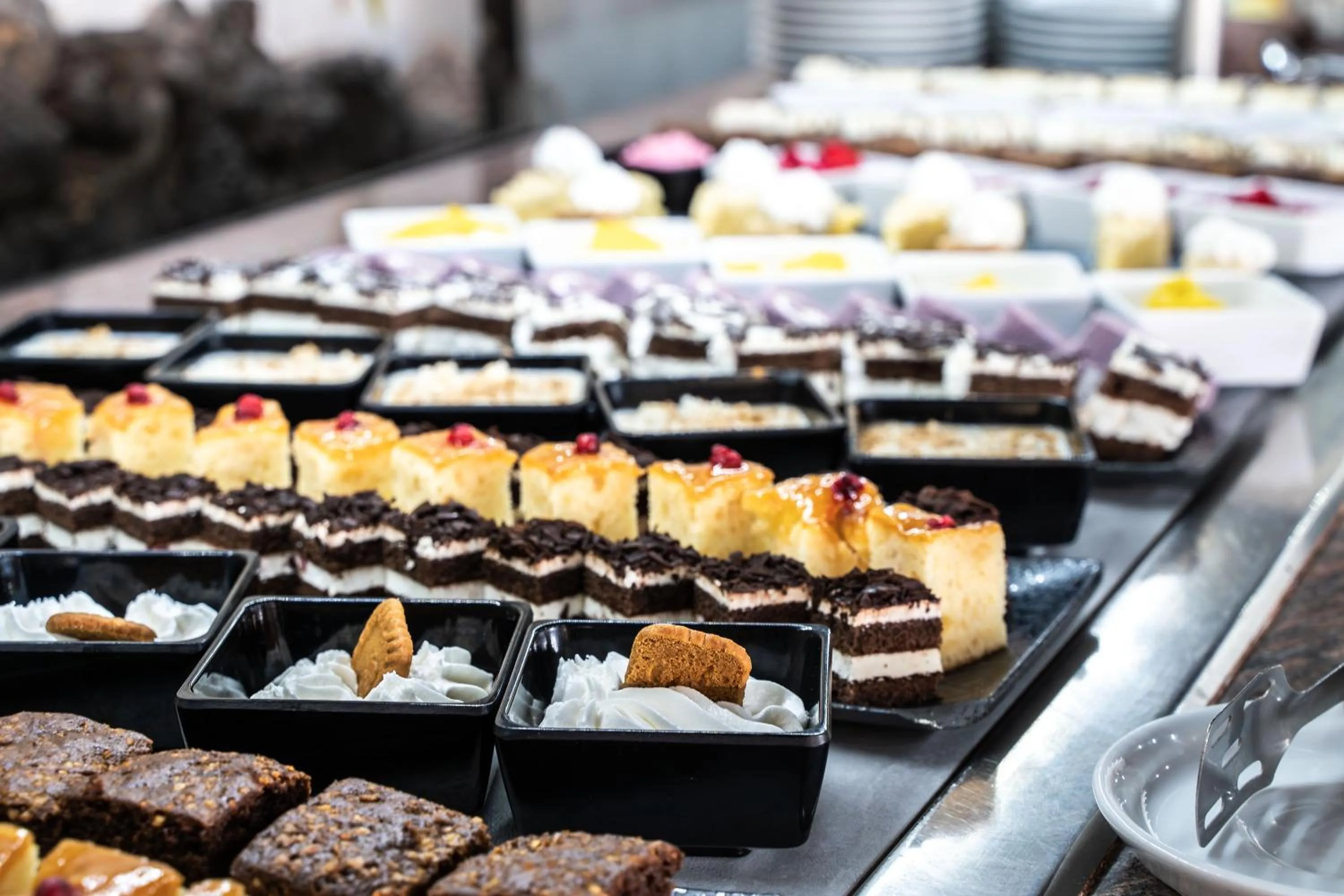 Food in Hotel Arena Suite - Adults Only