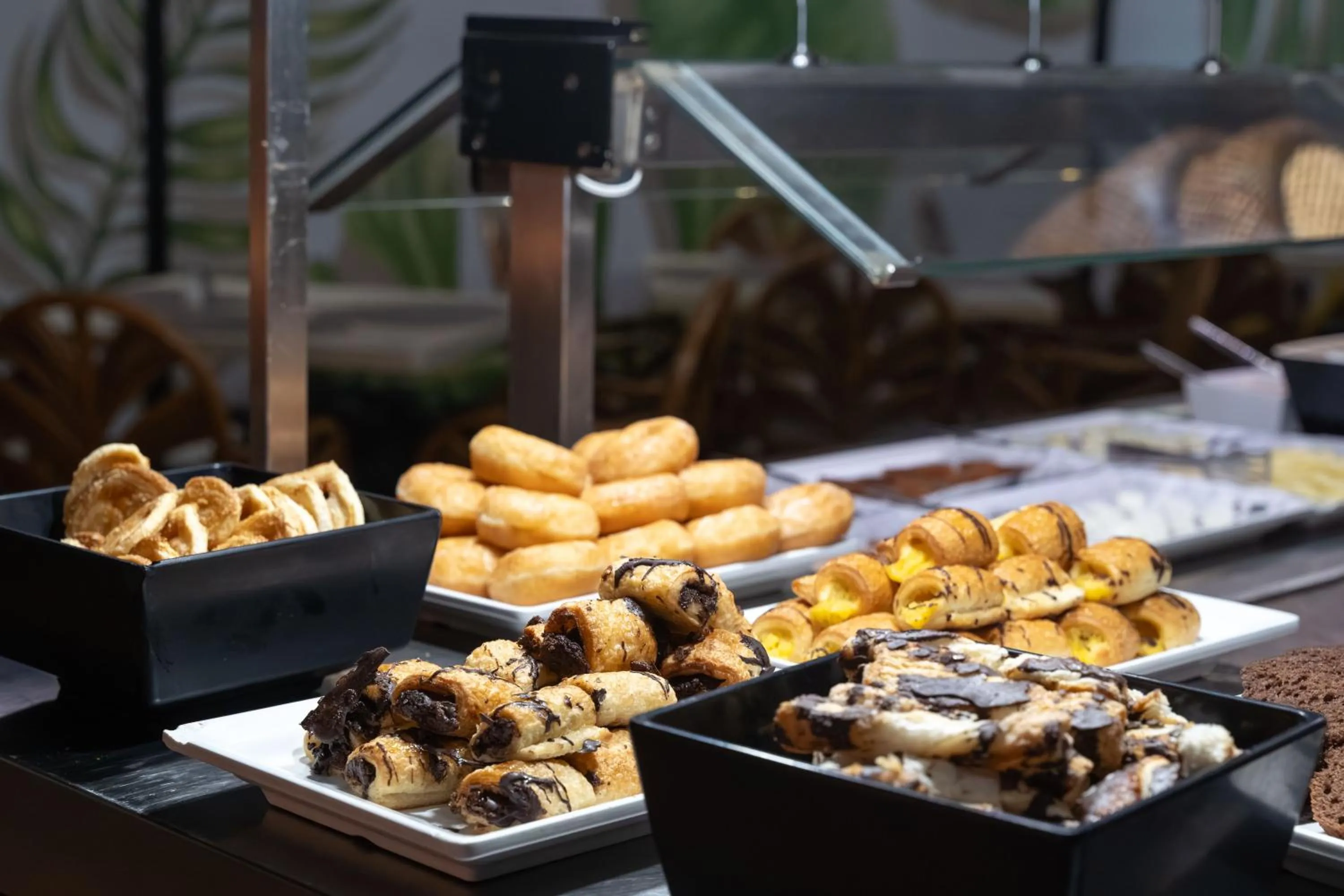 Food in Hotel Arena Suite - Adults Only