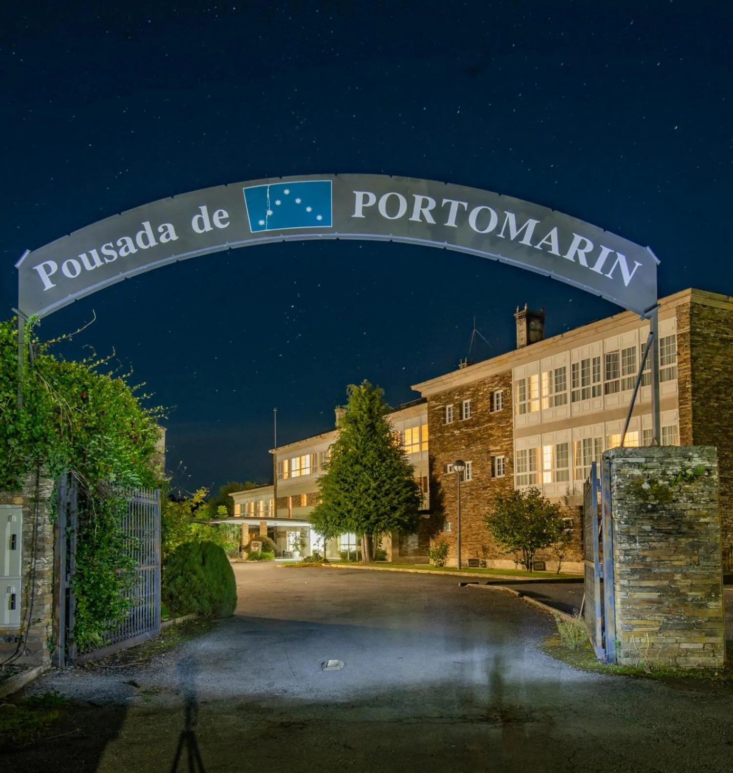 Property building in Pousada de Portomarín