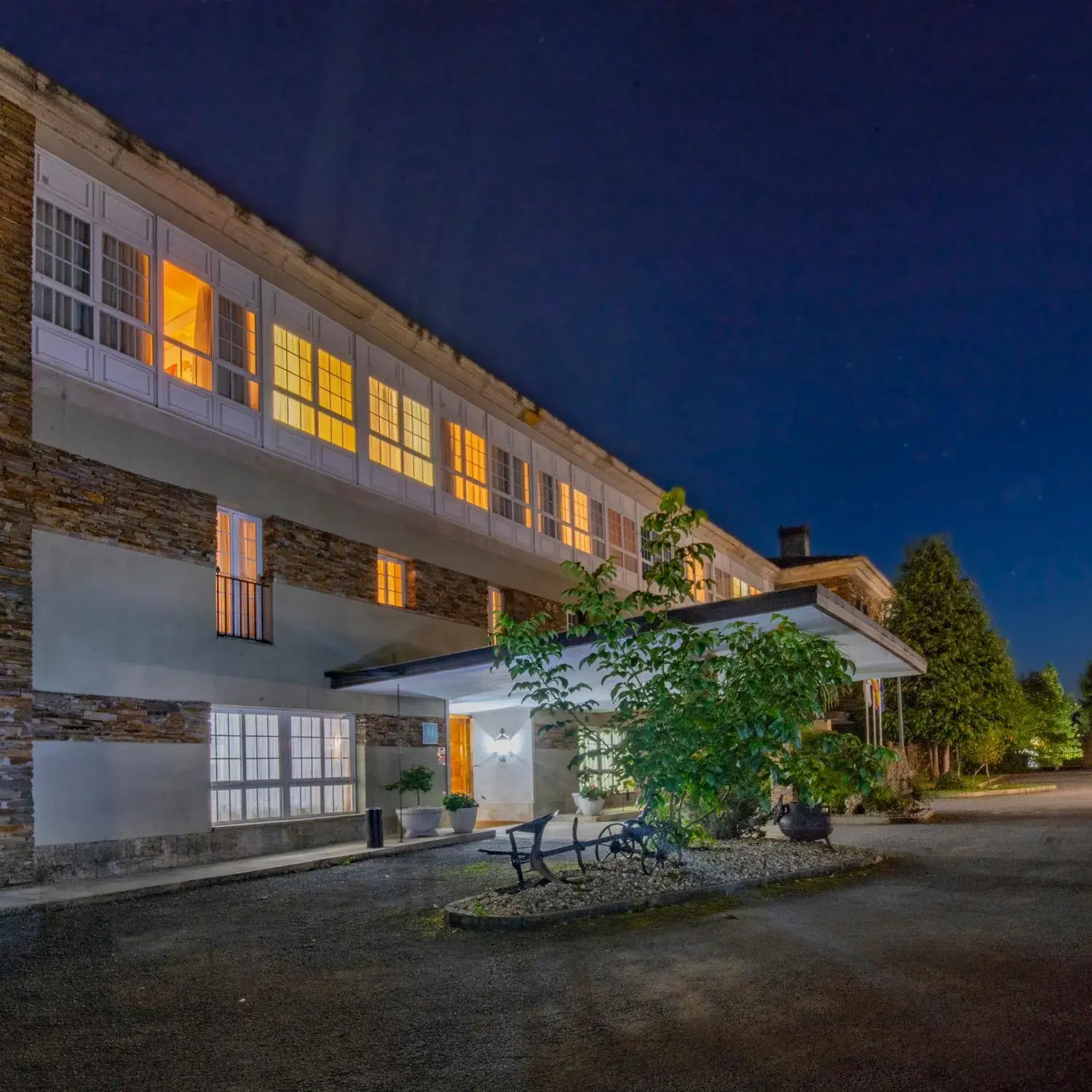 Property building in Pousada de Portomarín Property building in Pousada de Portomarín