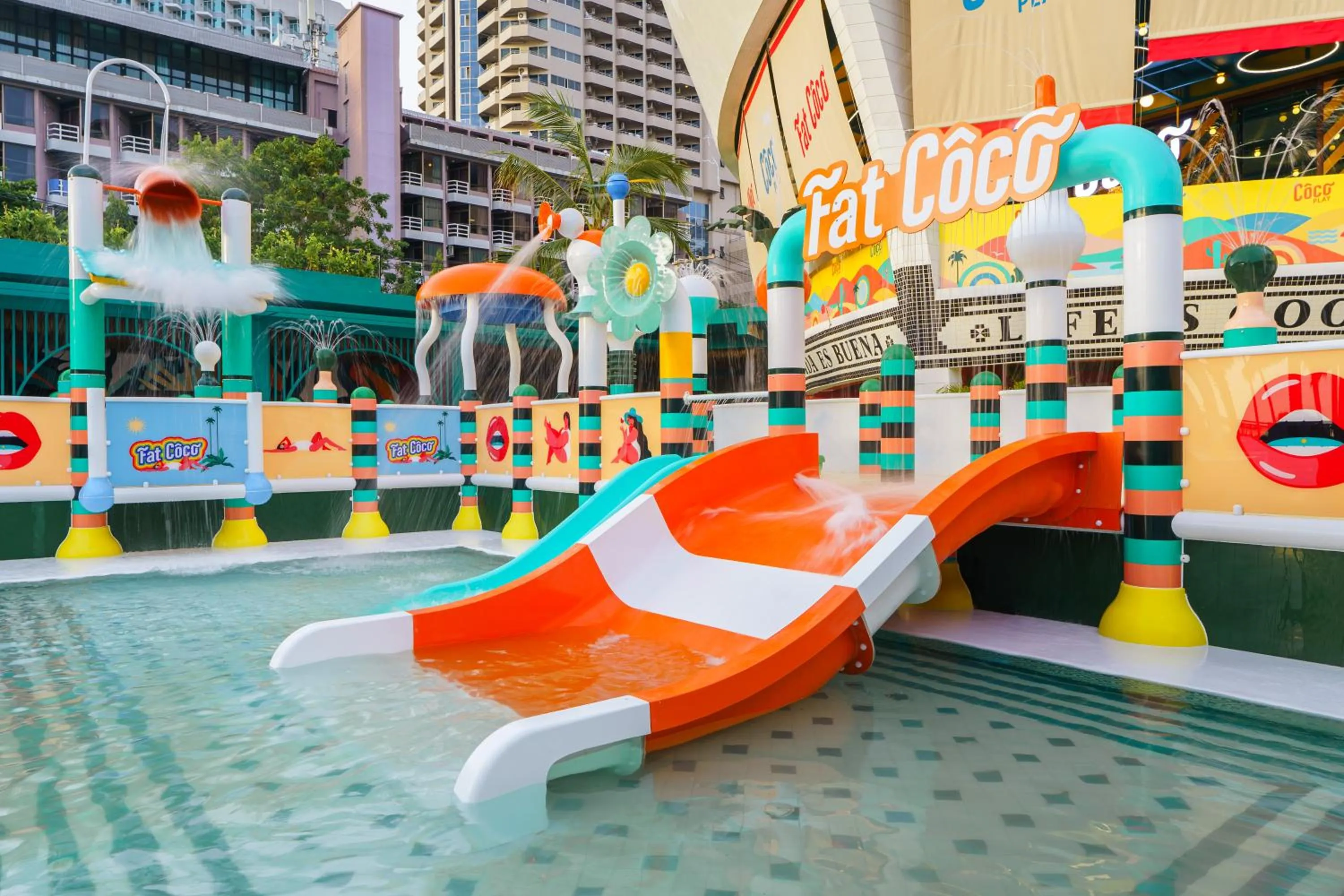 Swimming pool in A-One The Royal Cruise Hotel Pattaya - SHA Extra Plus