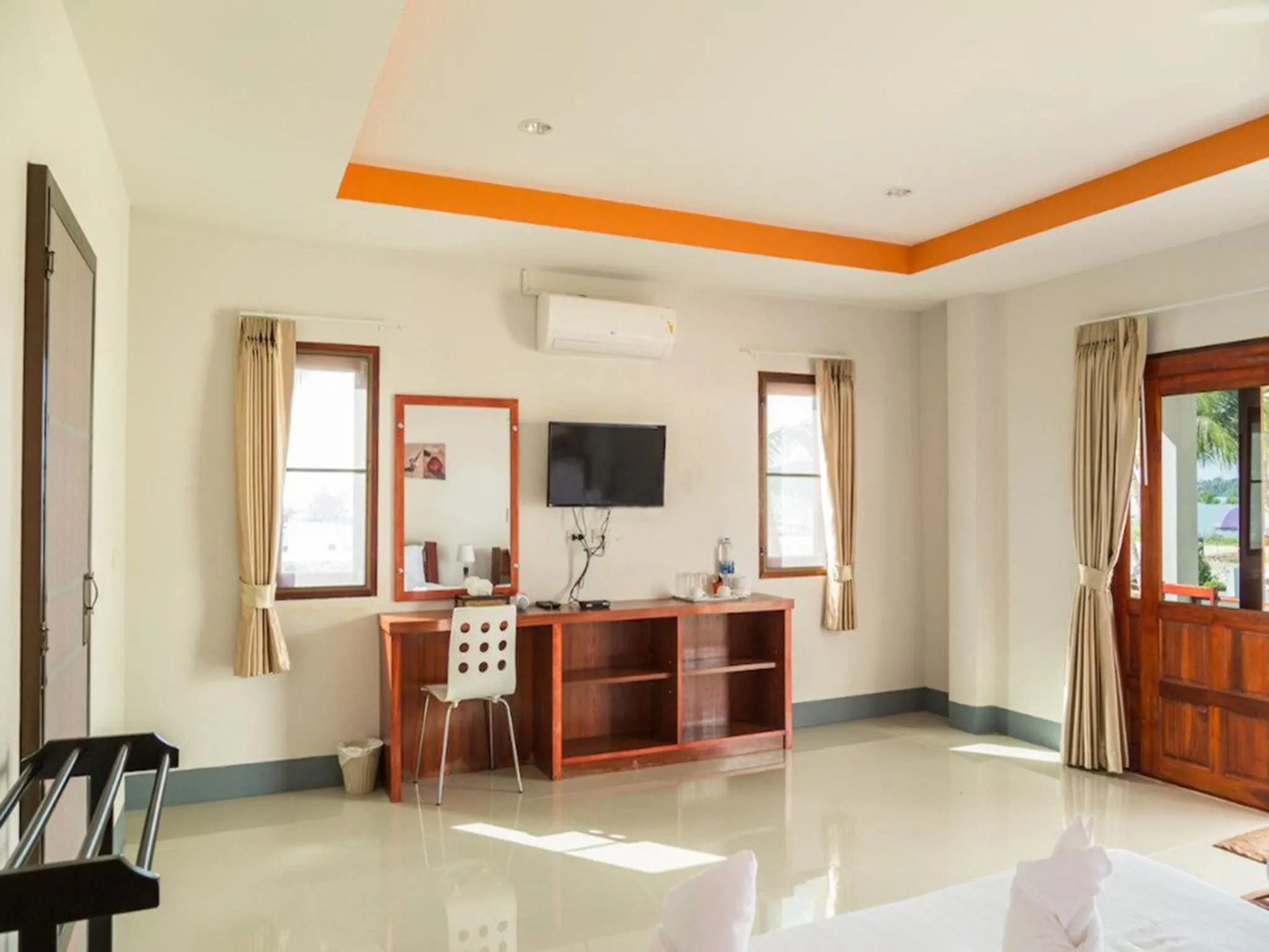 Coffee/tea facilities in Breeze Bay Villa