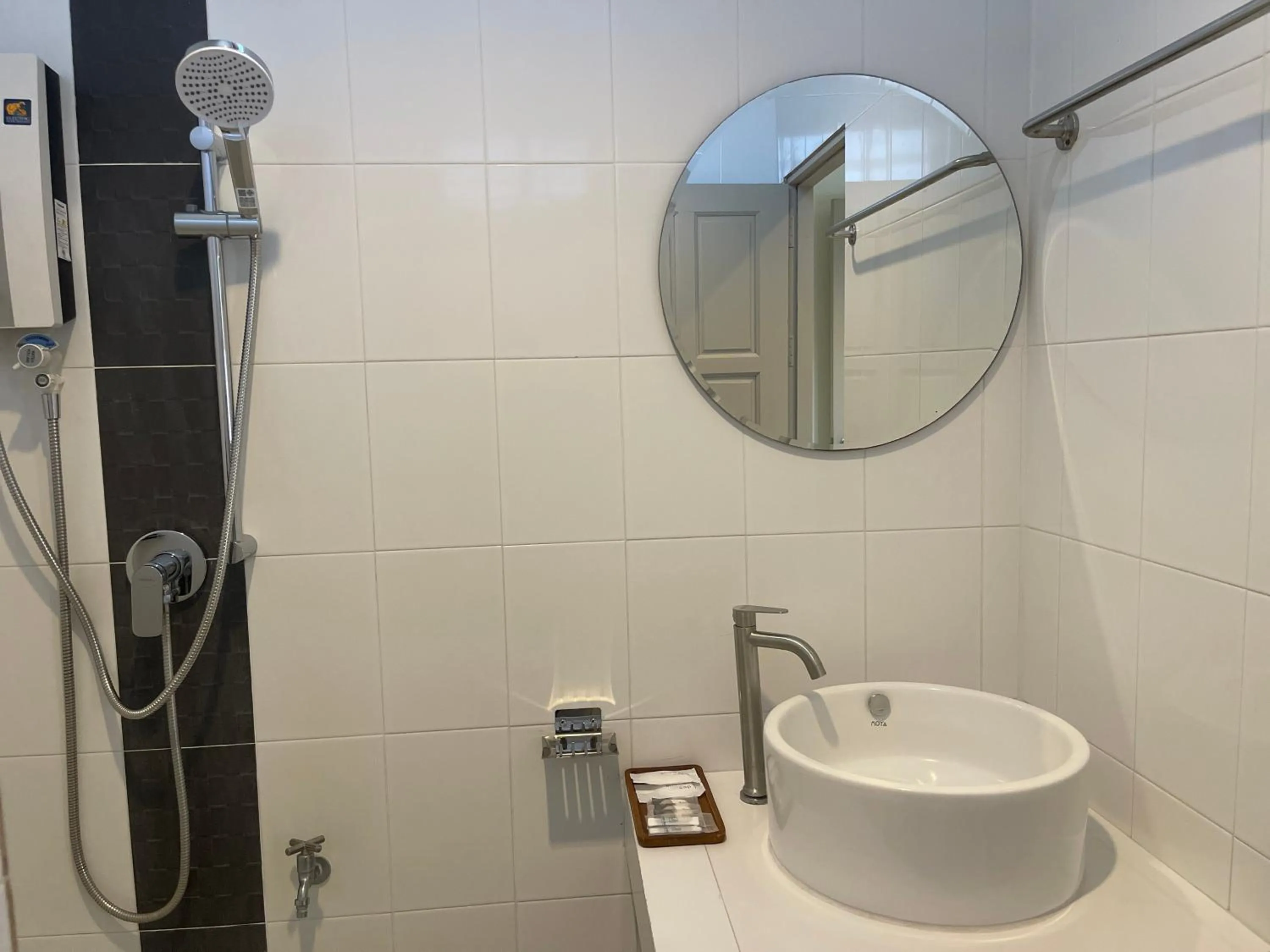 Bathroom in Breeze Bay Villas Koh Phangan