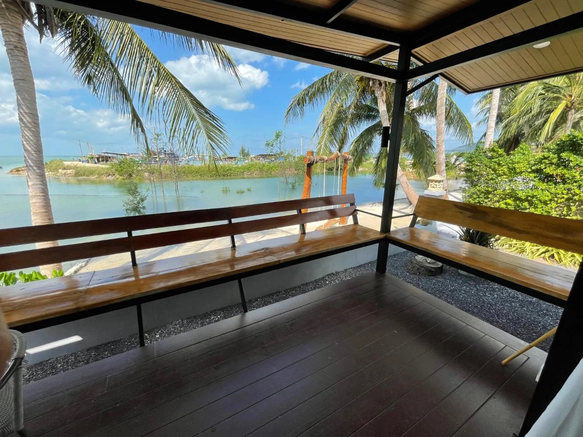 Balcony/Terrace in Breeze Bay Villa