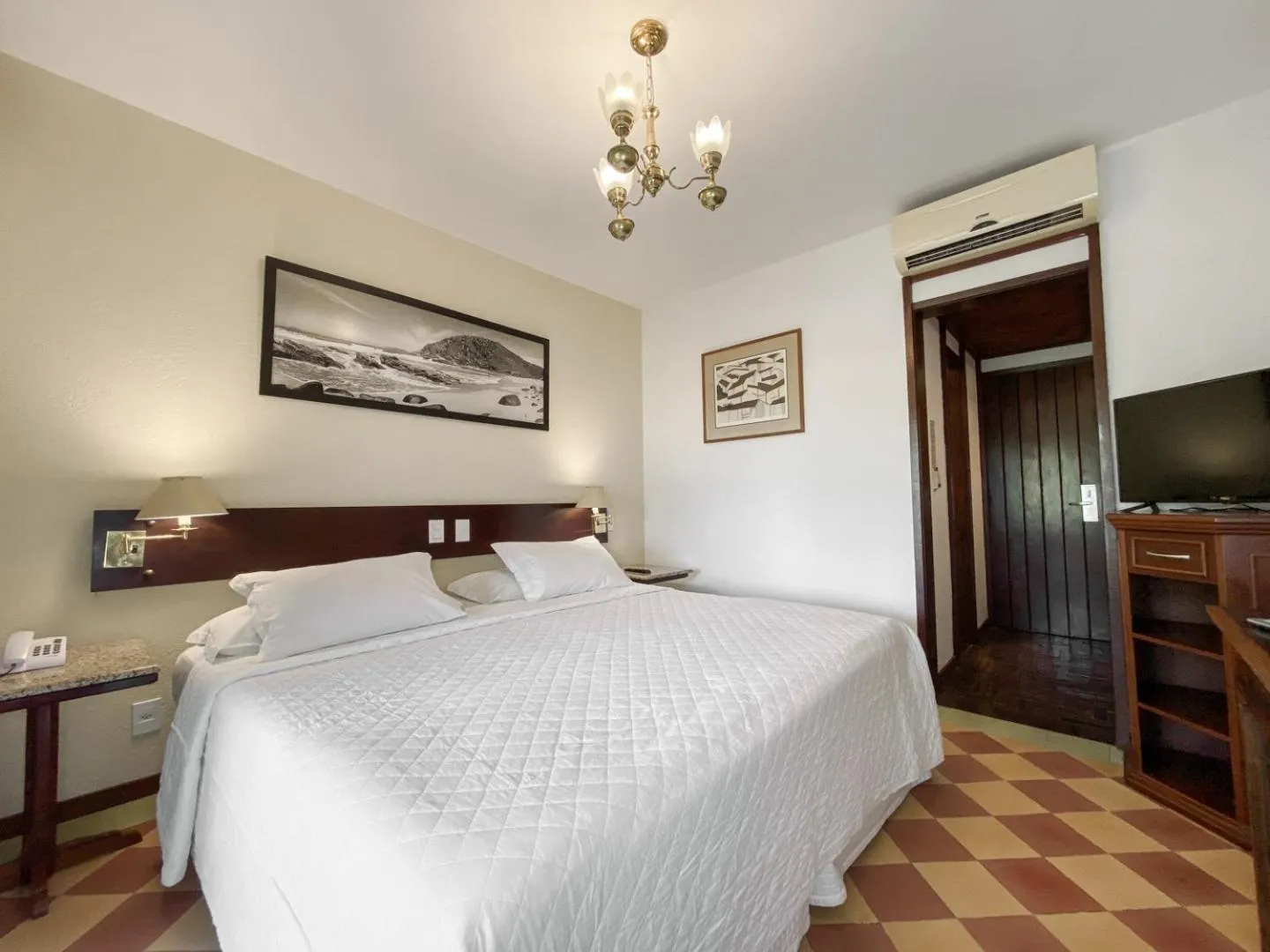 Photo of the whole room, Bed in Sailing Hotel & Spa