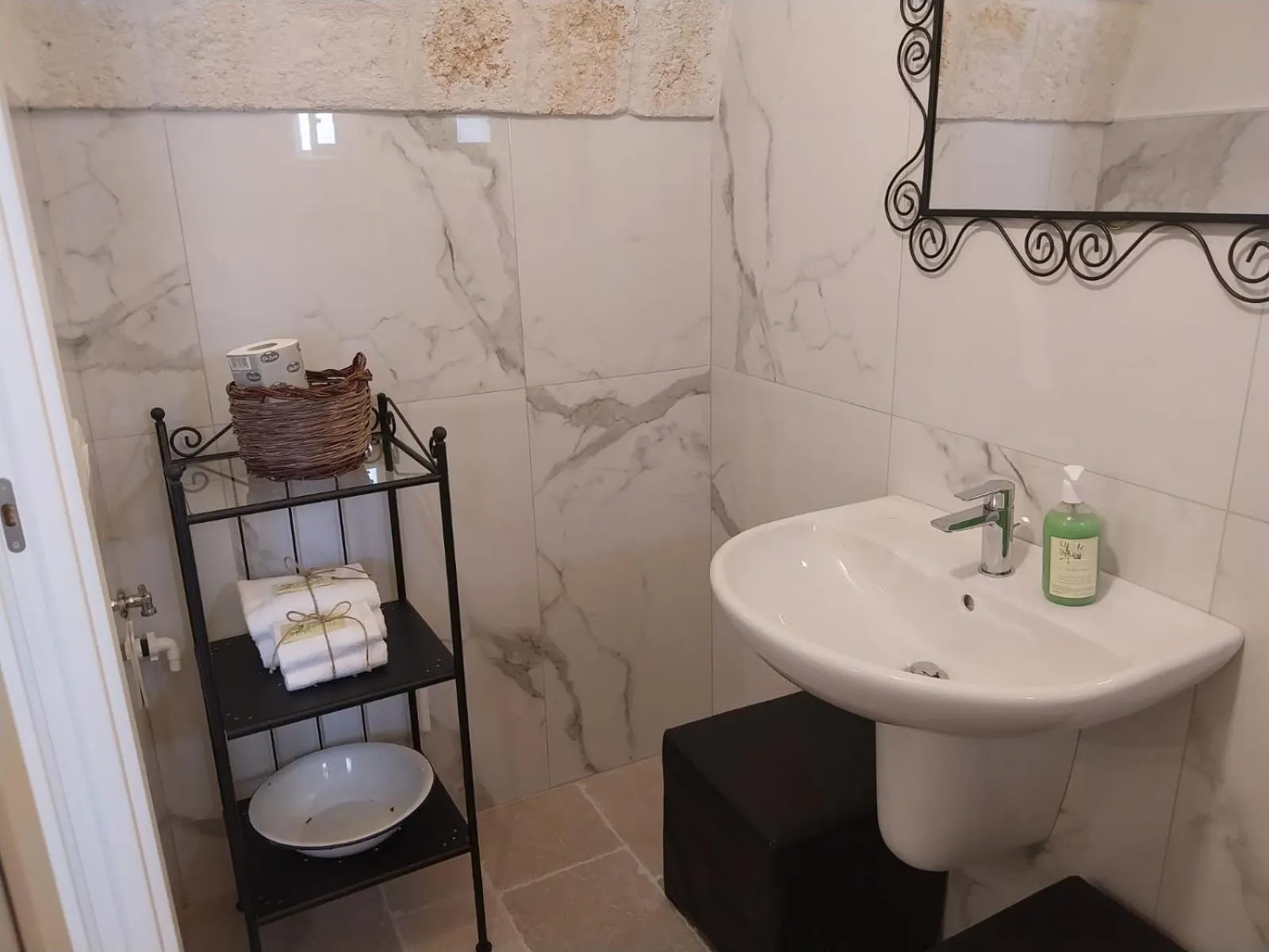 Bathroom in Dei Serafini