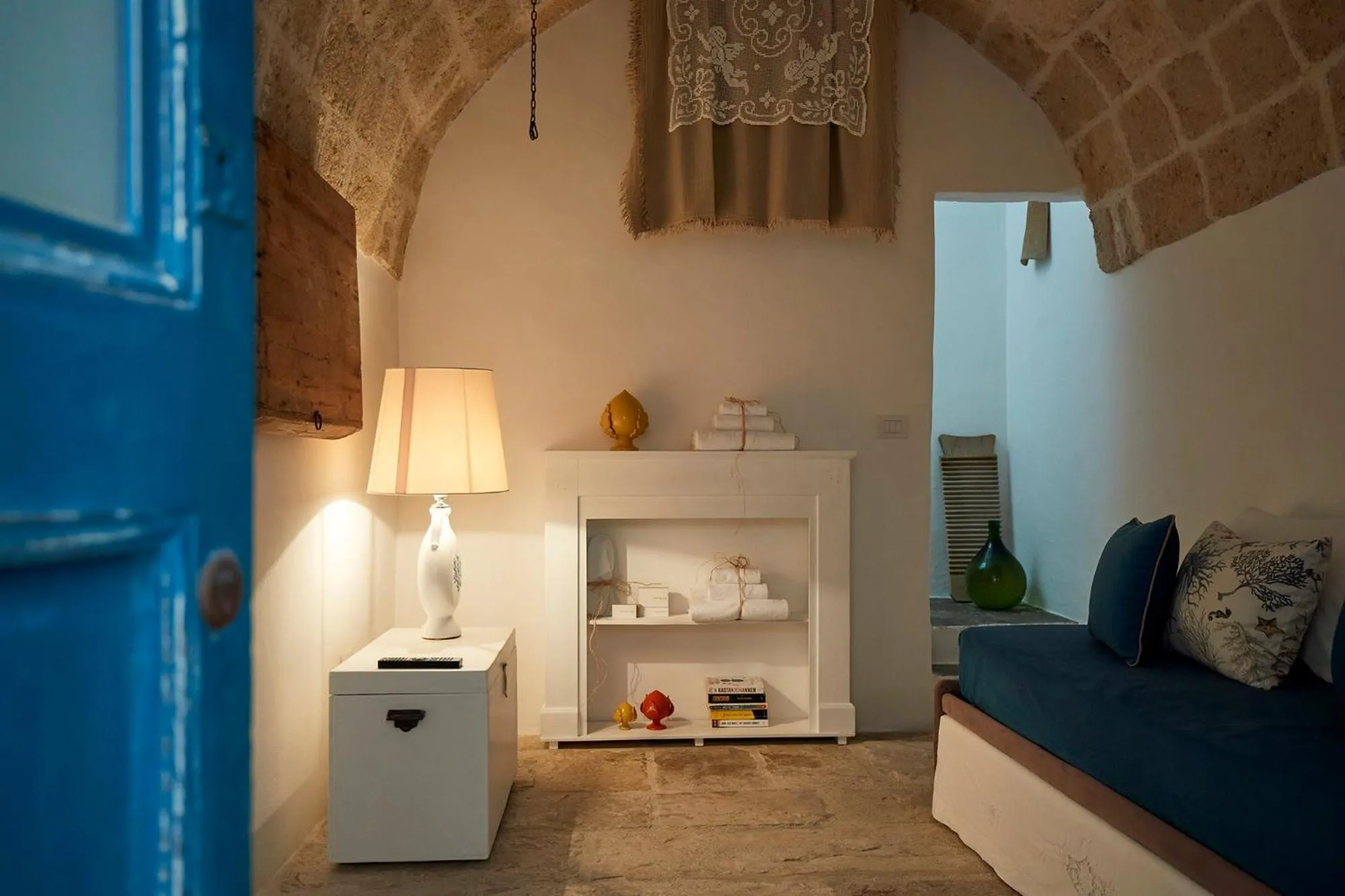 Seating area in Dei Serafini