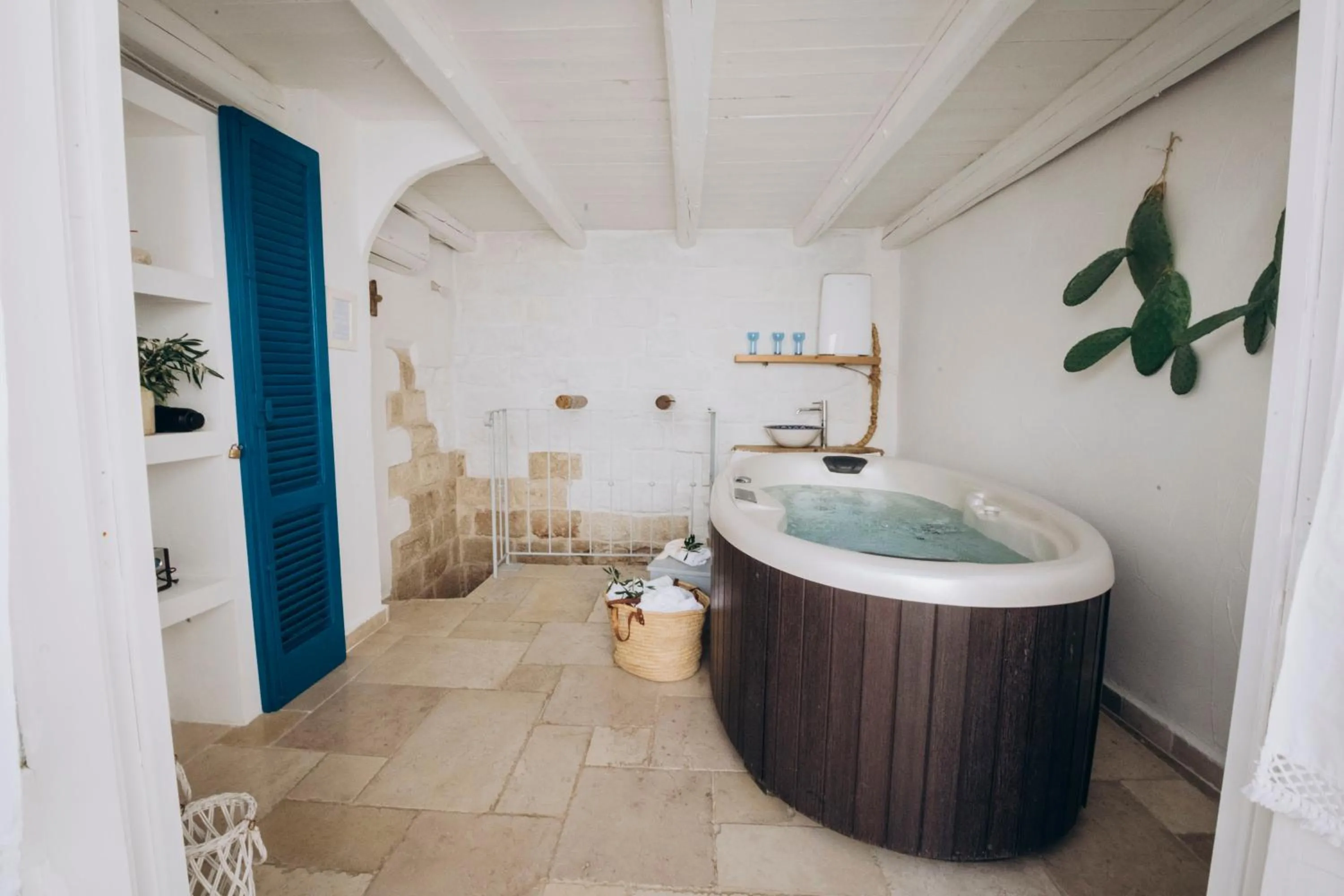 Hot Tub in Dei Serafini