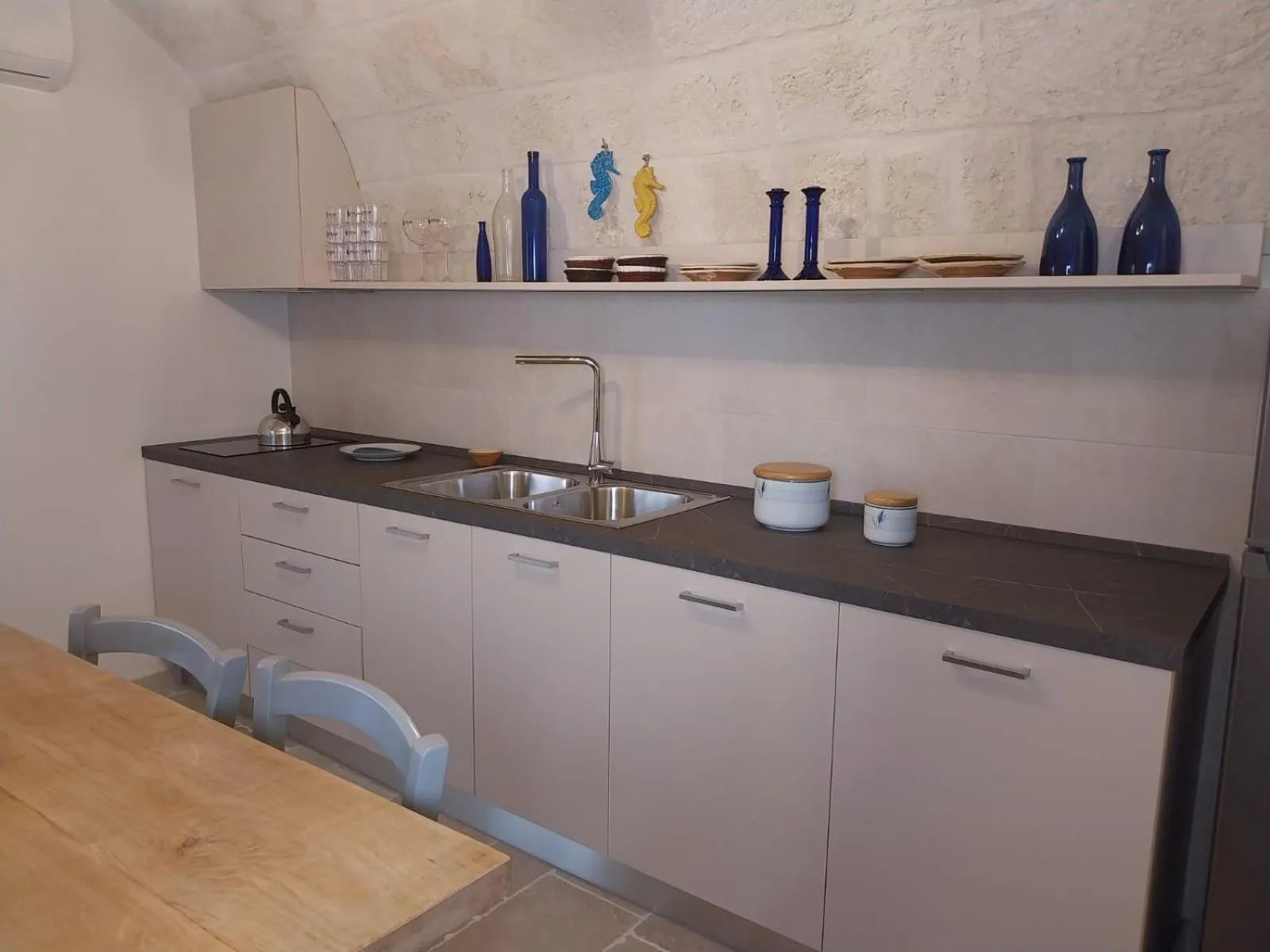 Kitchen or kitchenette in Dei Serafini