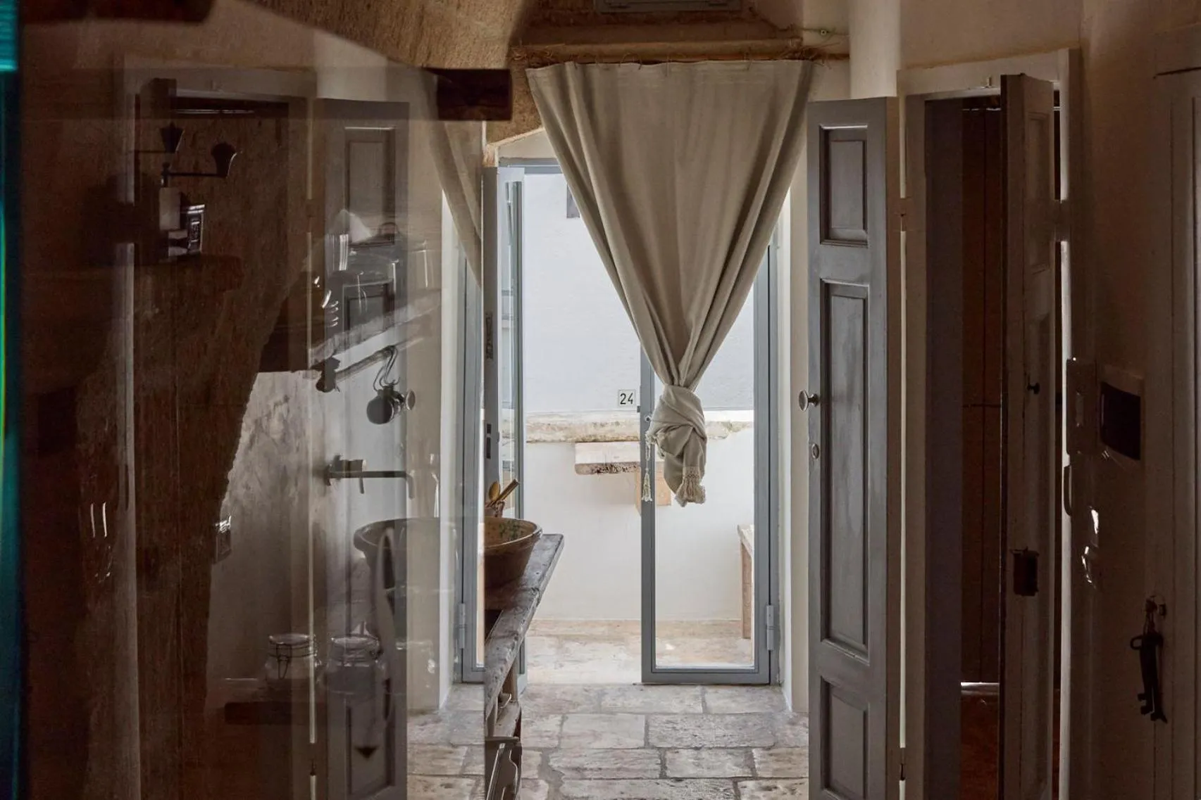 Photo of the whole room in Dei Serafini