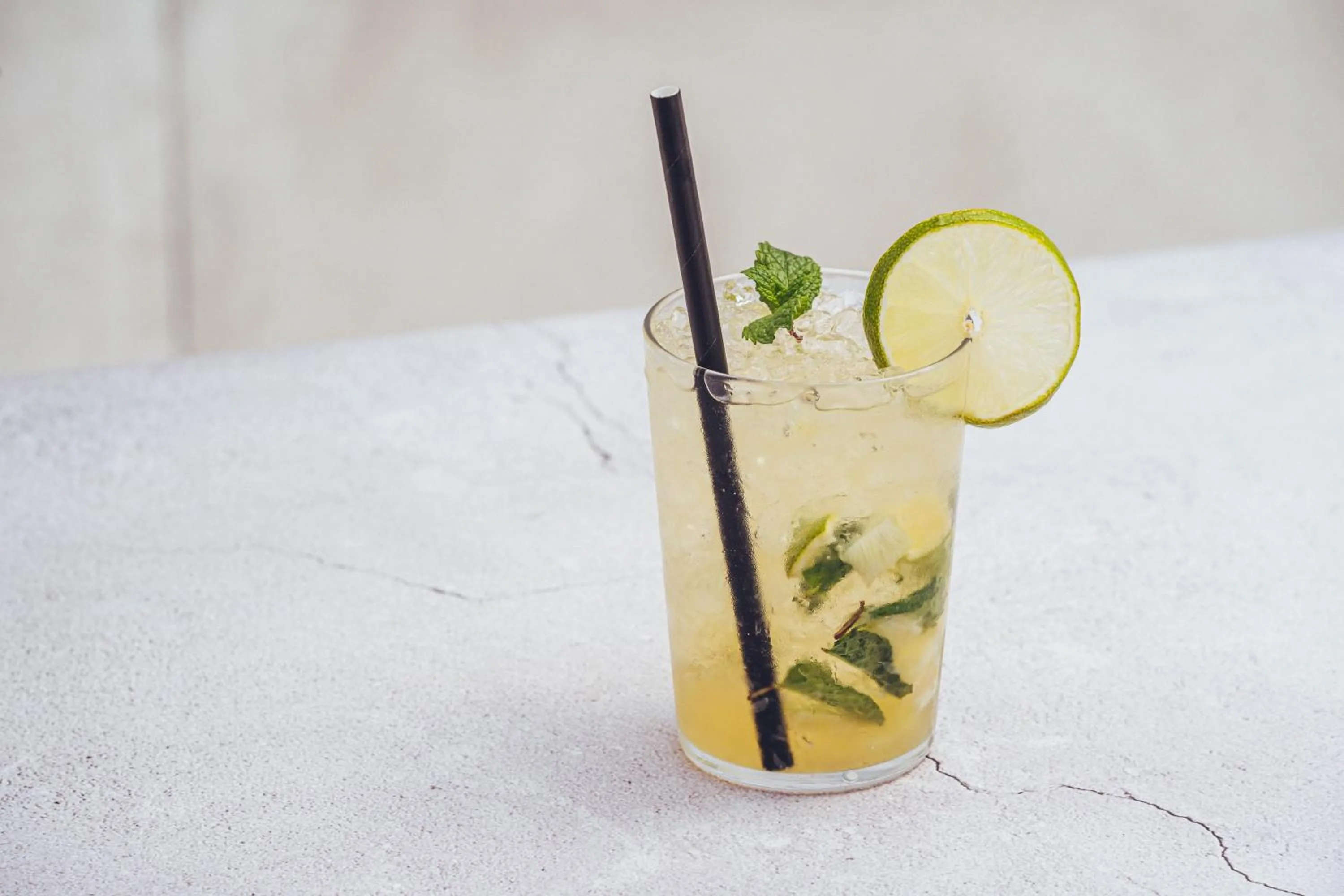 Drinks in Guinate Club Apartamentos