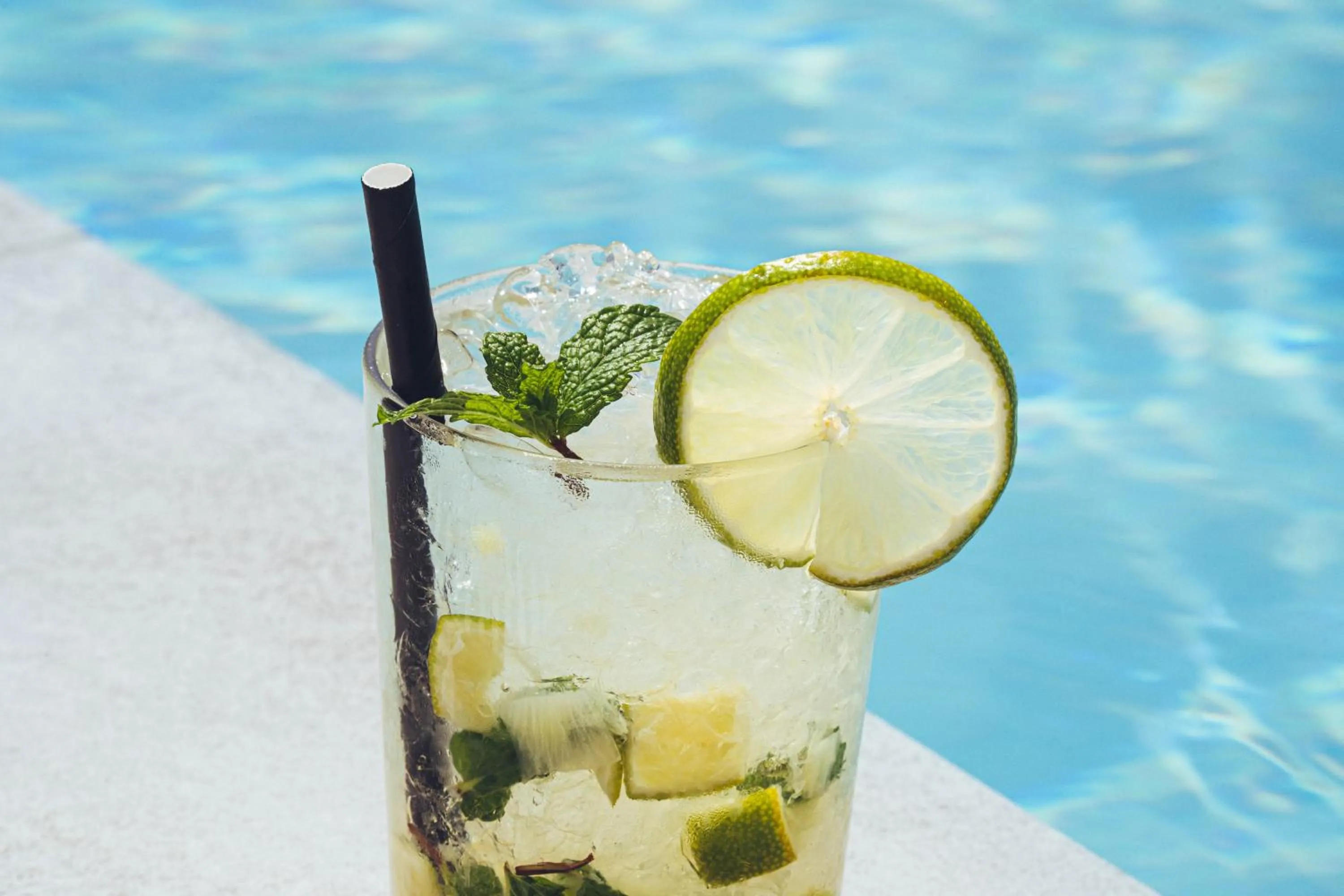 Drinks in Guinate Club Apartamentos