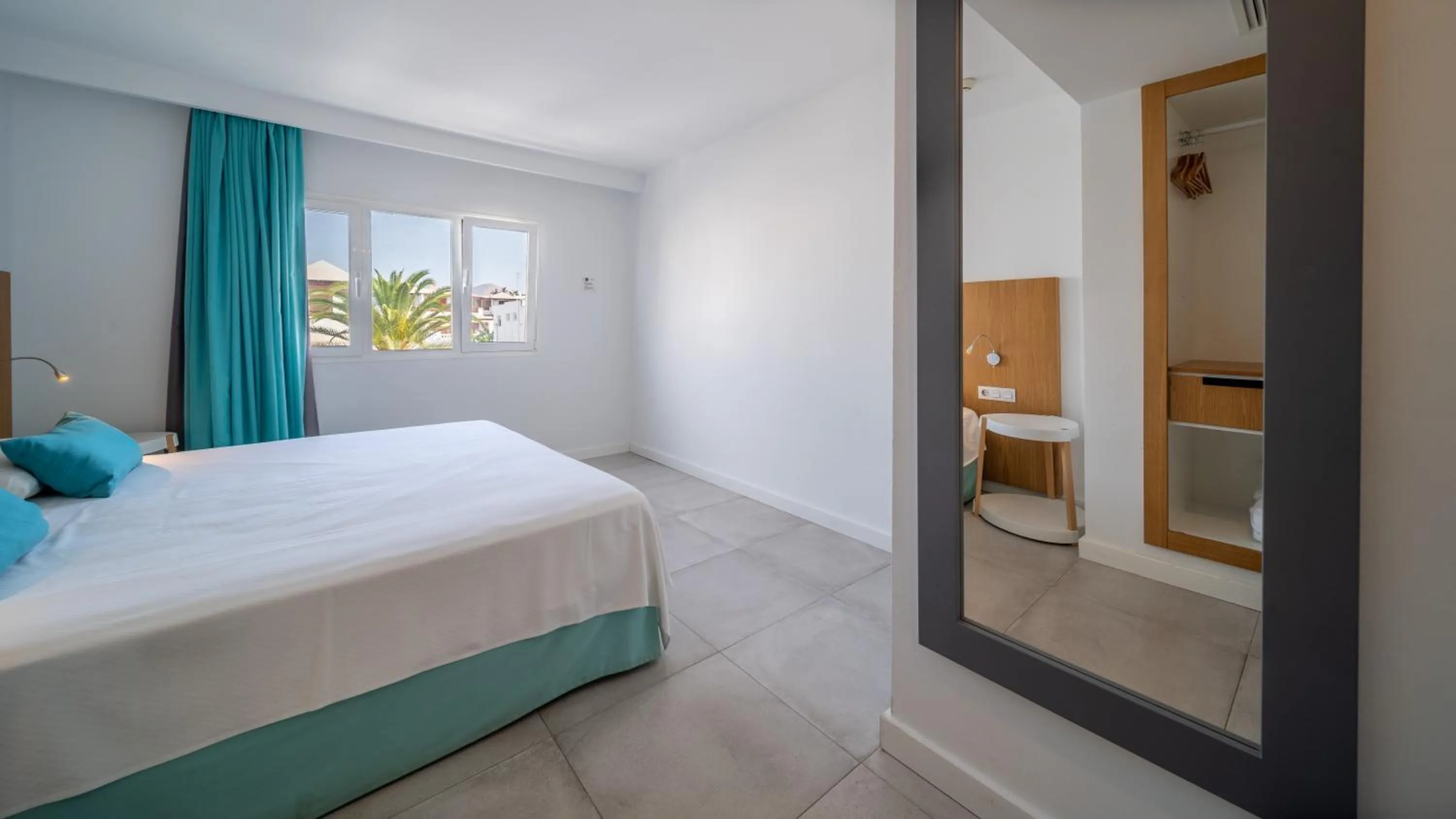 Bedroom, Bed in Guinate Club Apartamentos