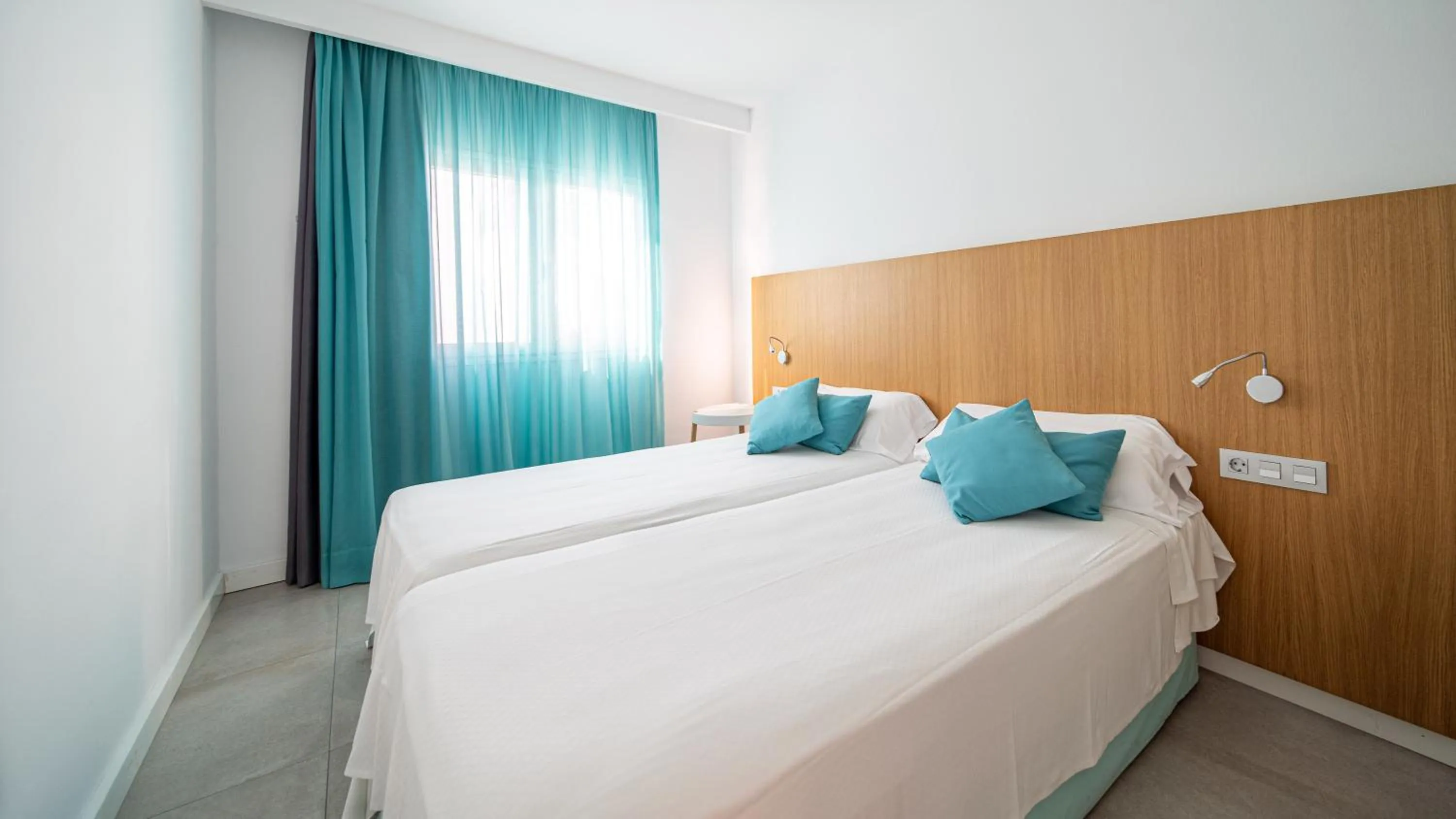 Bedroom, Bed in Guinate Club Apartamentos