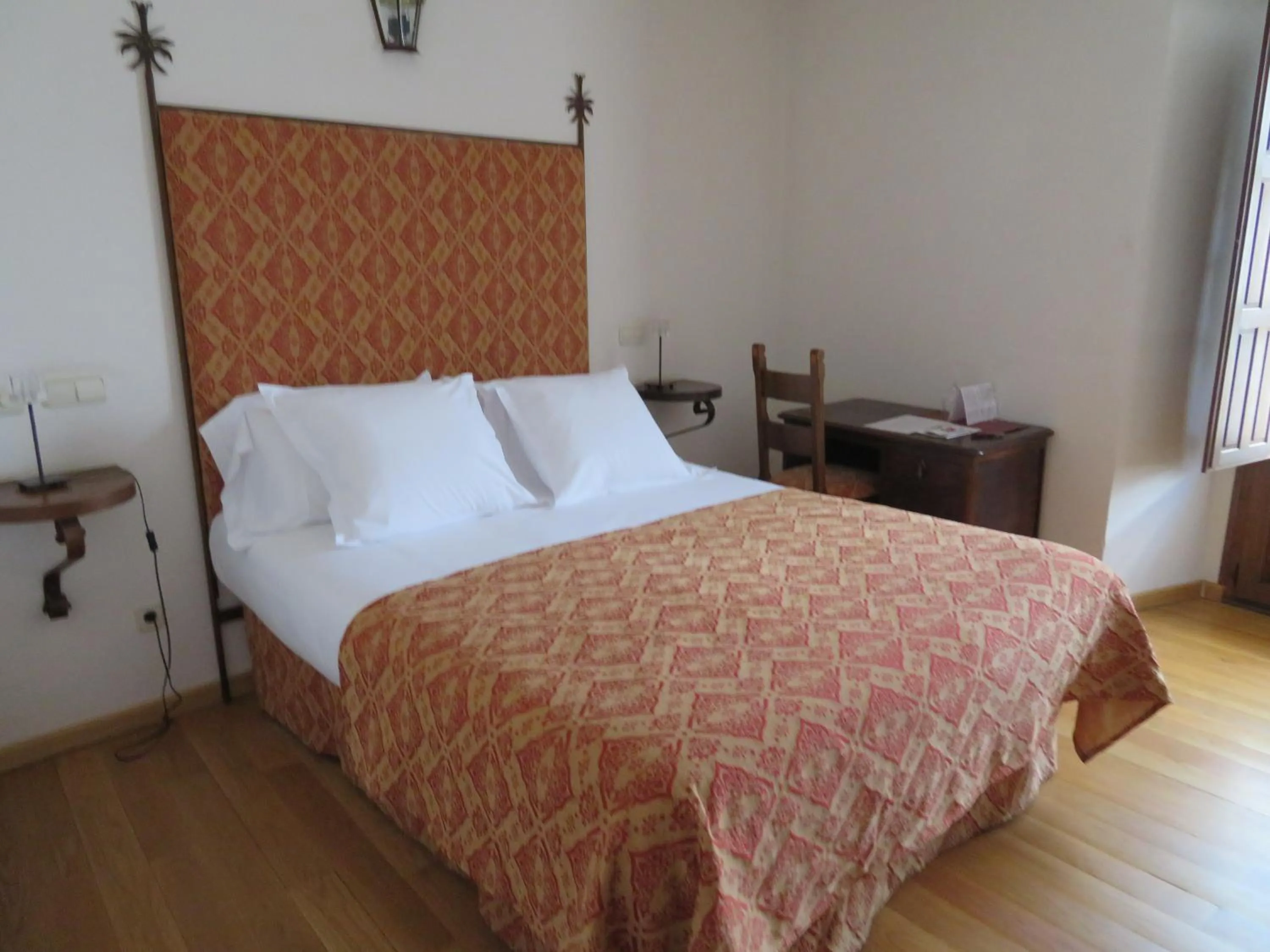 Bedroom, Bed in Palacio Rejadorada